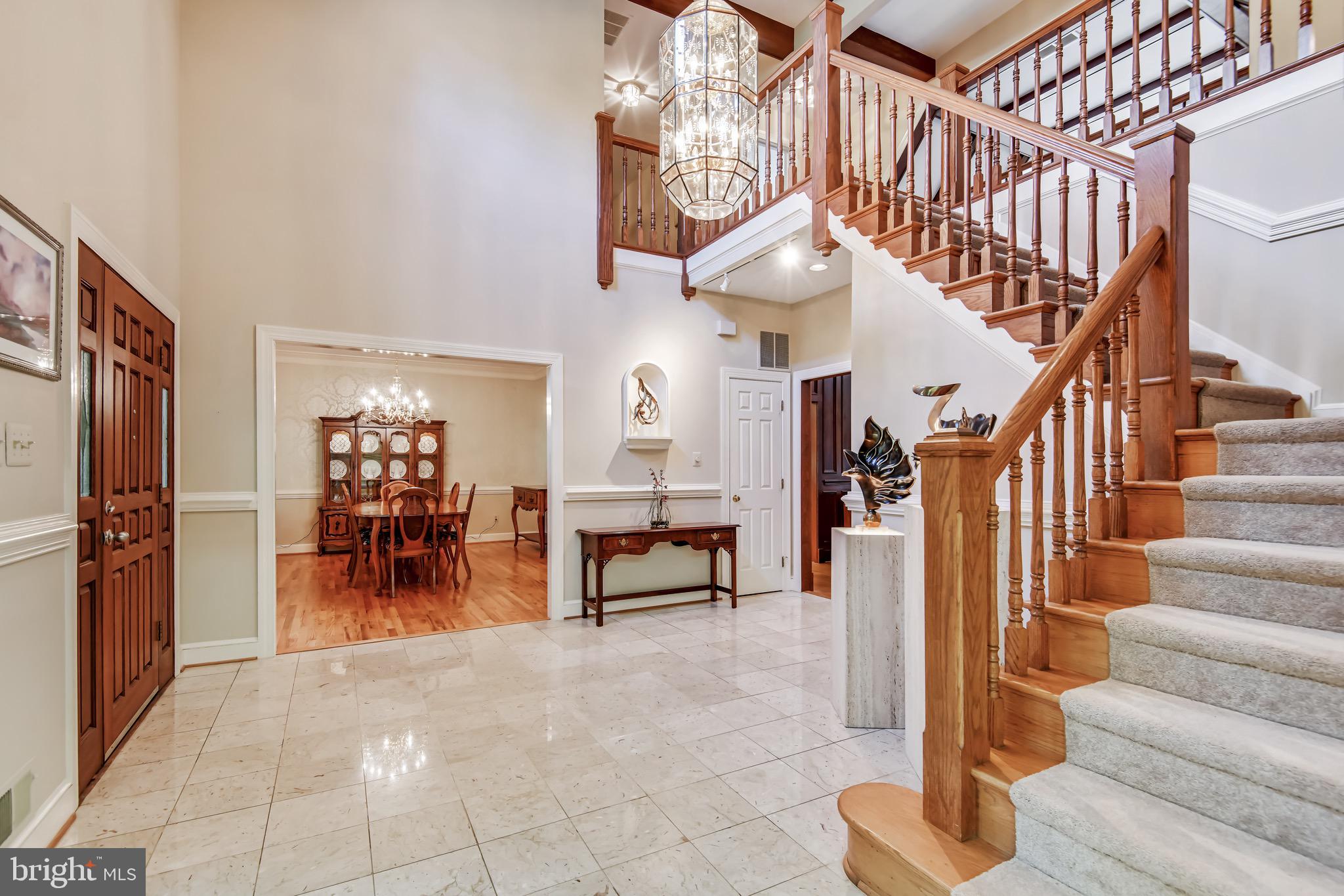 HUNTER'S CREST - Residential