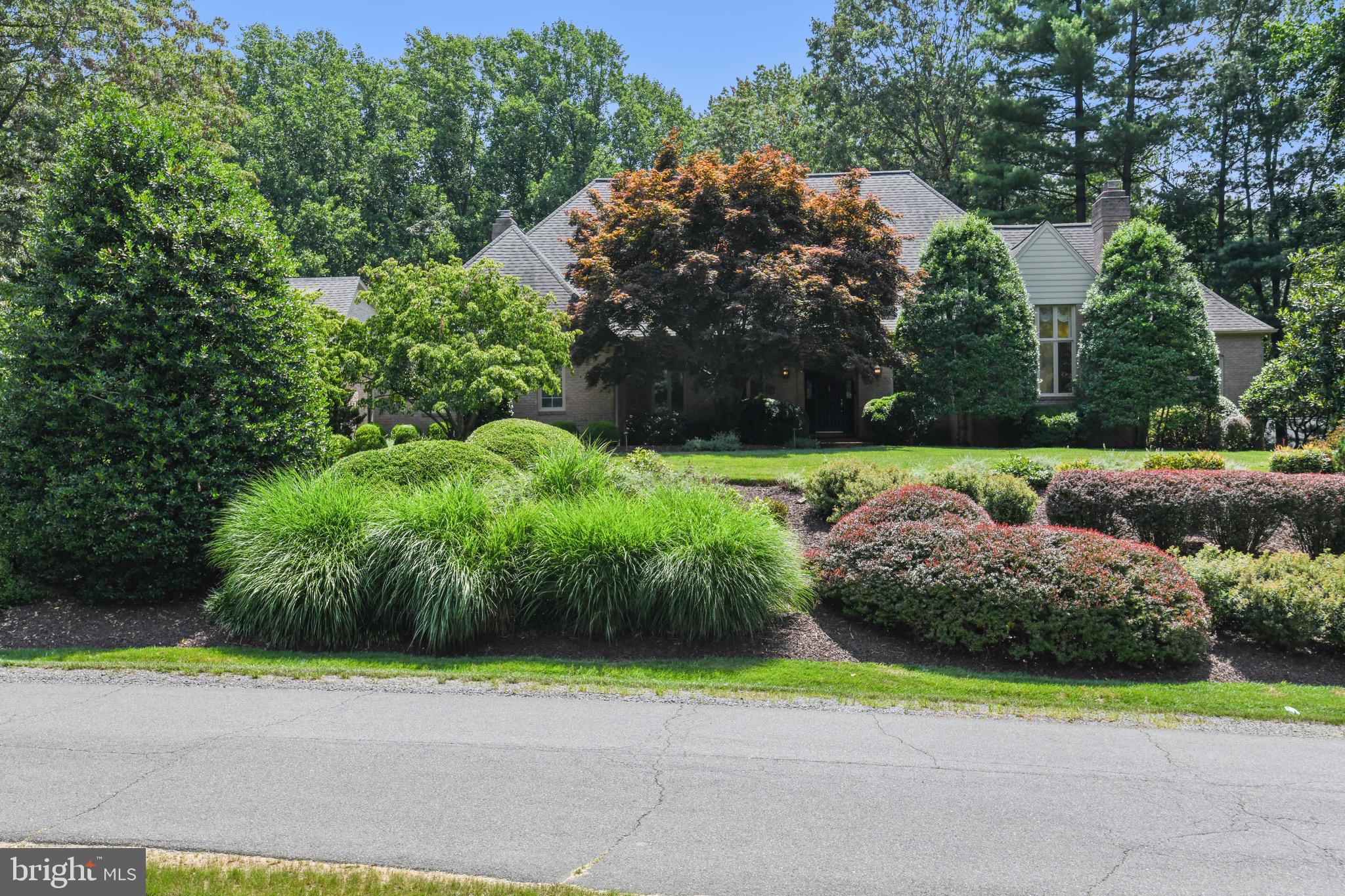 HUNTER'S CREST - Residential