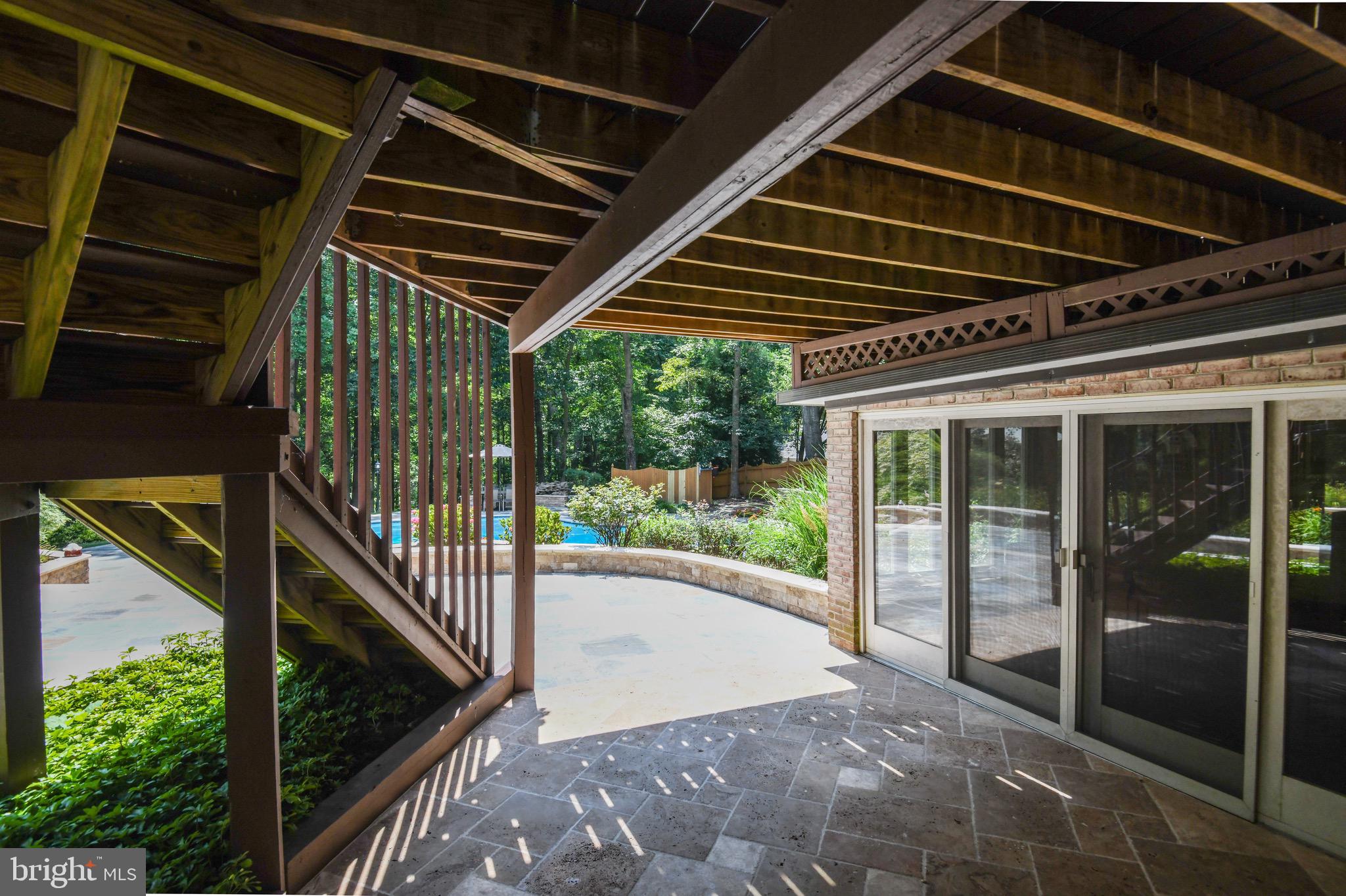 HUNTER'S CREST - Residential