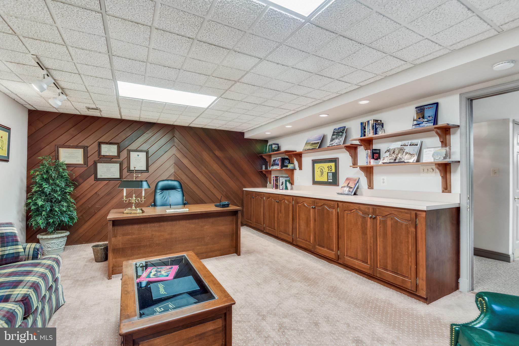 HUNTER'S CREST - Residential