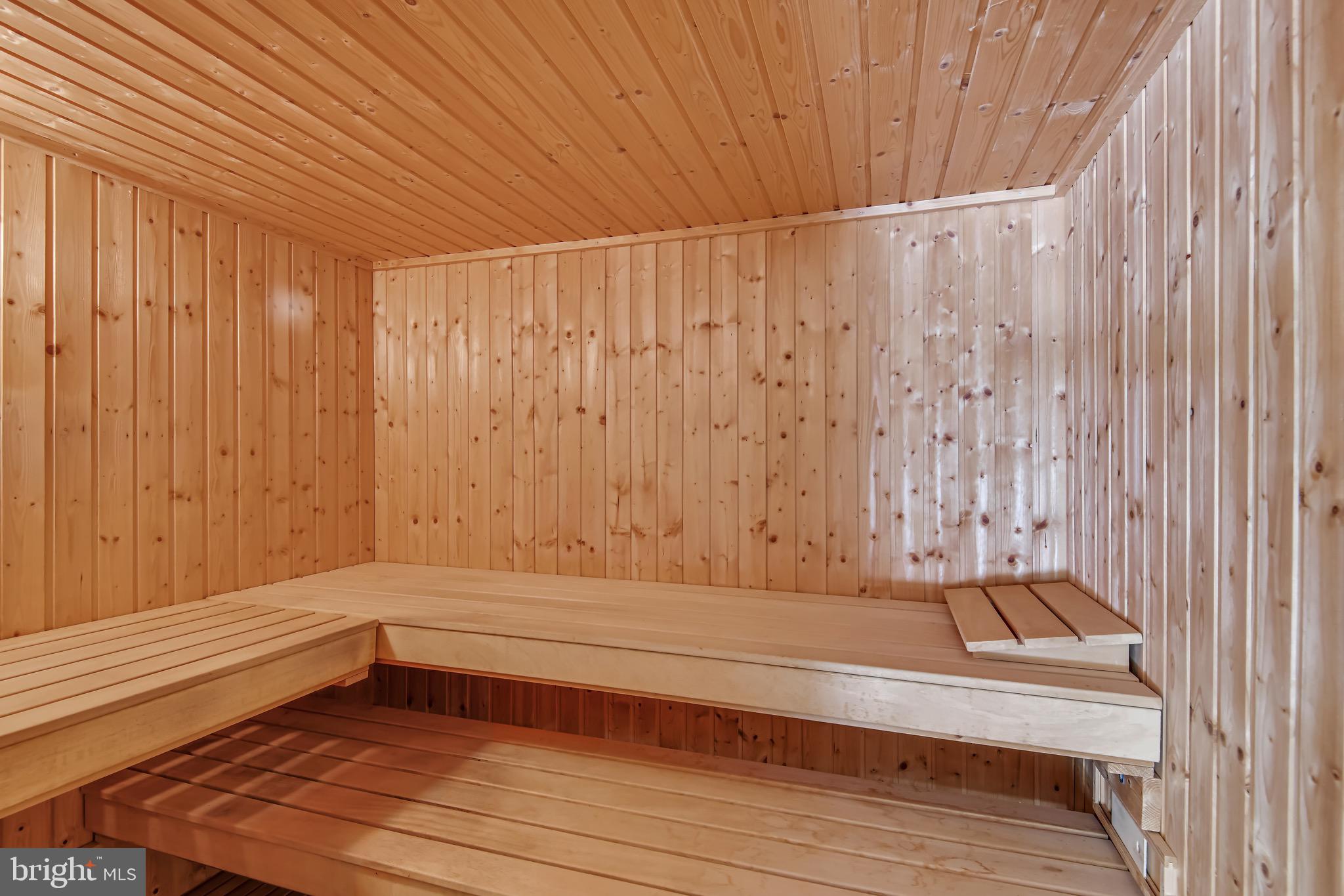 HUNTER'S CREST - Residential