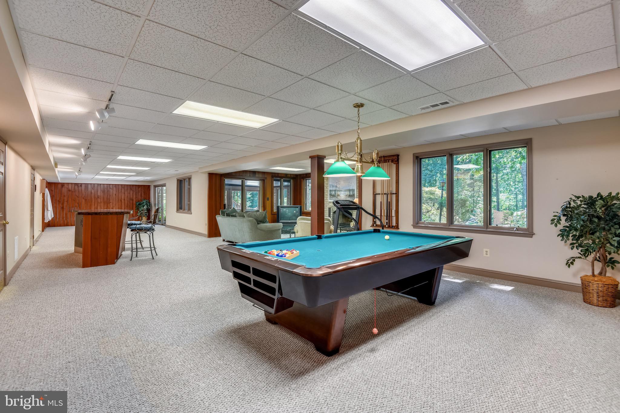 HUNTER'S CREST - Residential