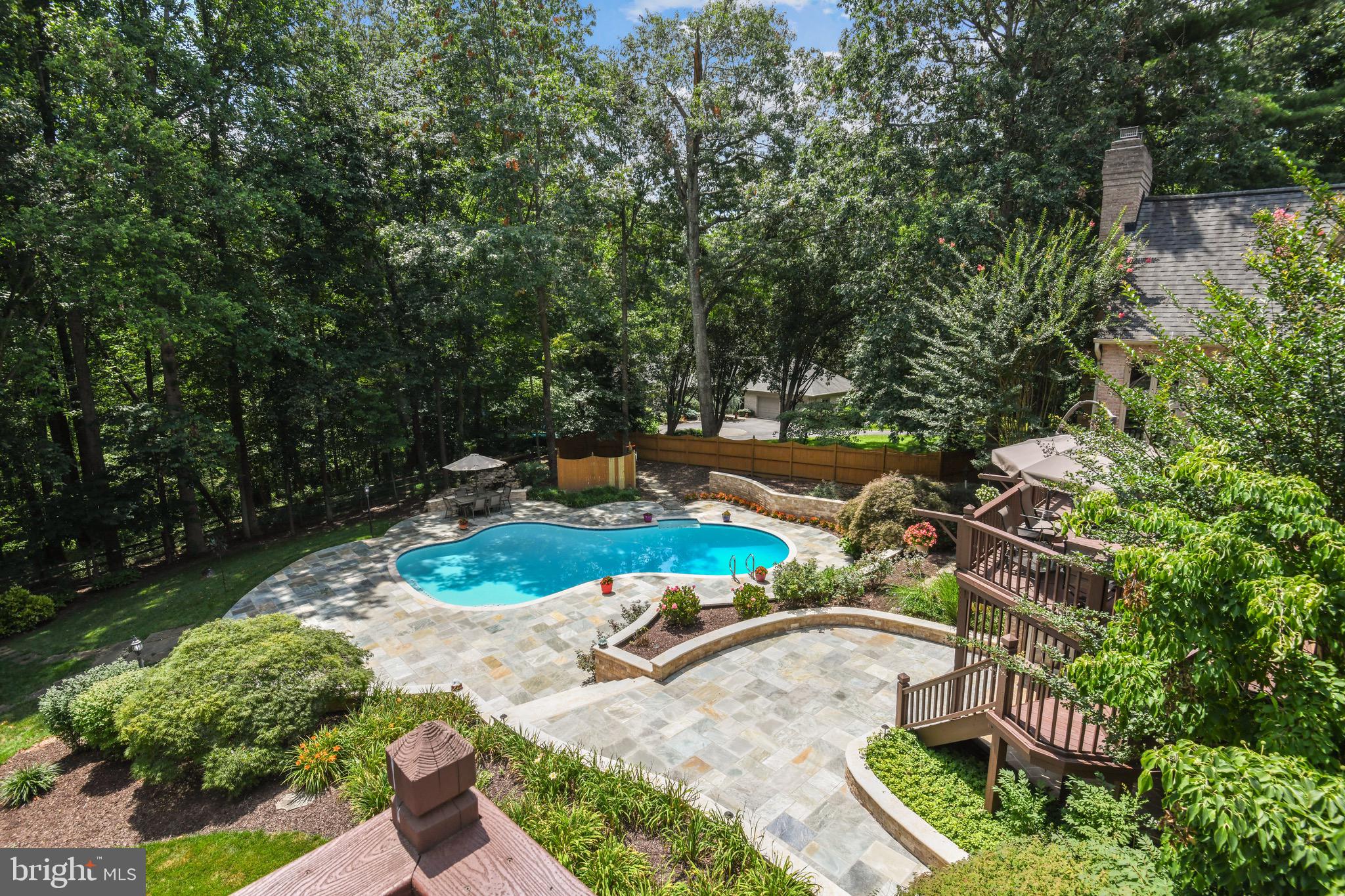 HUNTER'S CREST - Residential