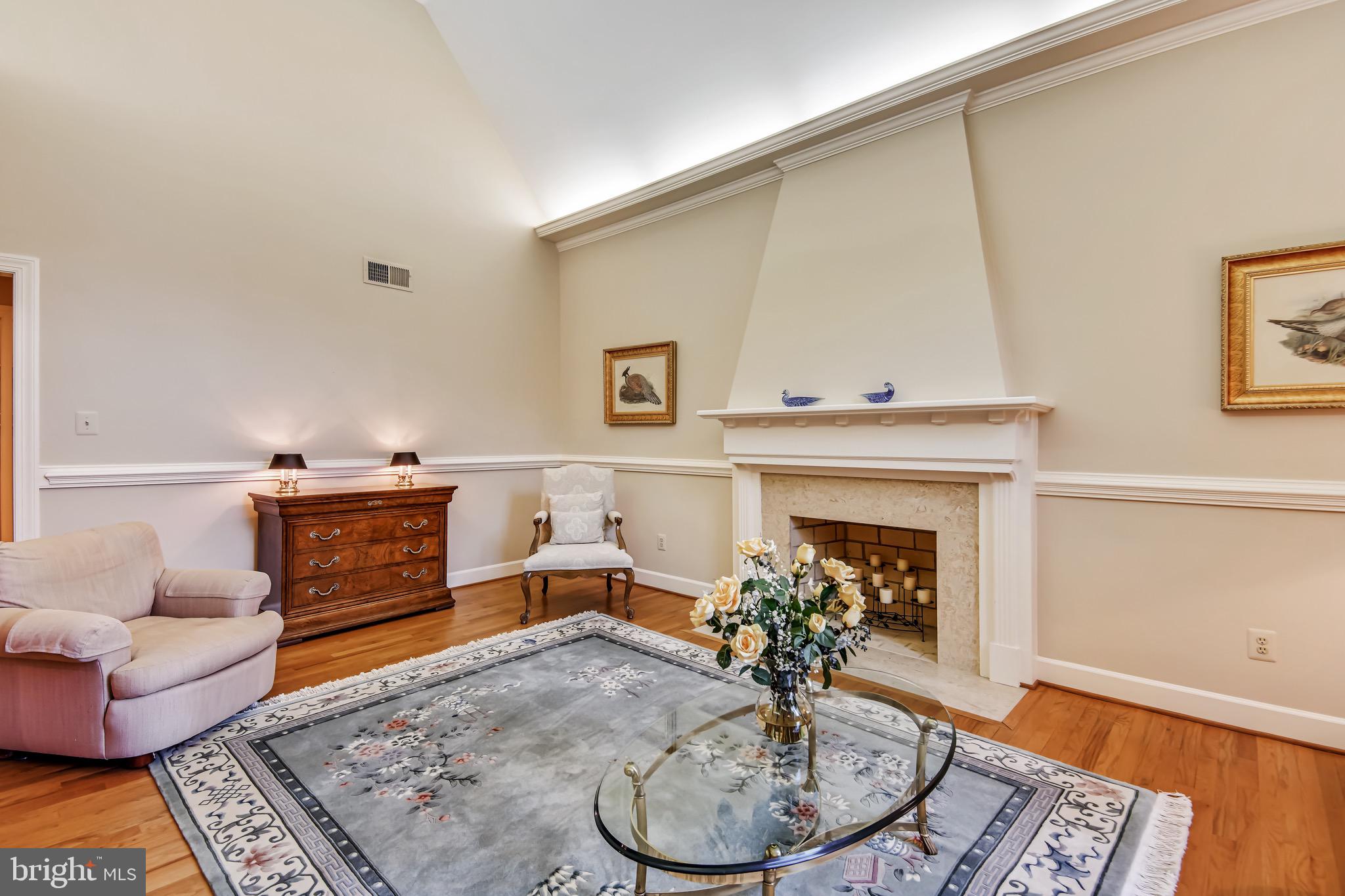 HUNTER'S CREST - Residential