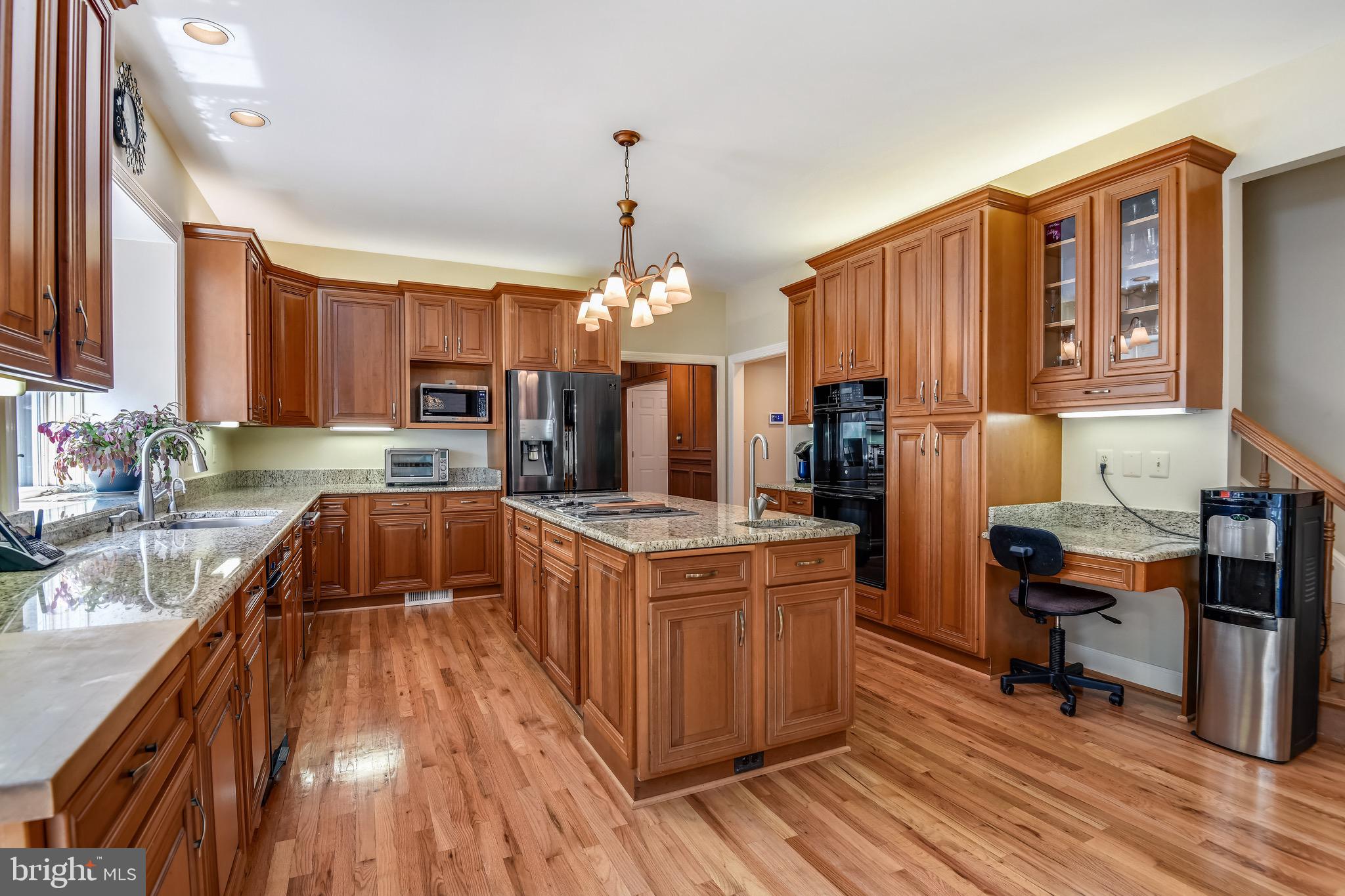 HUNTER'S CREST - Residential