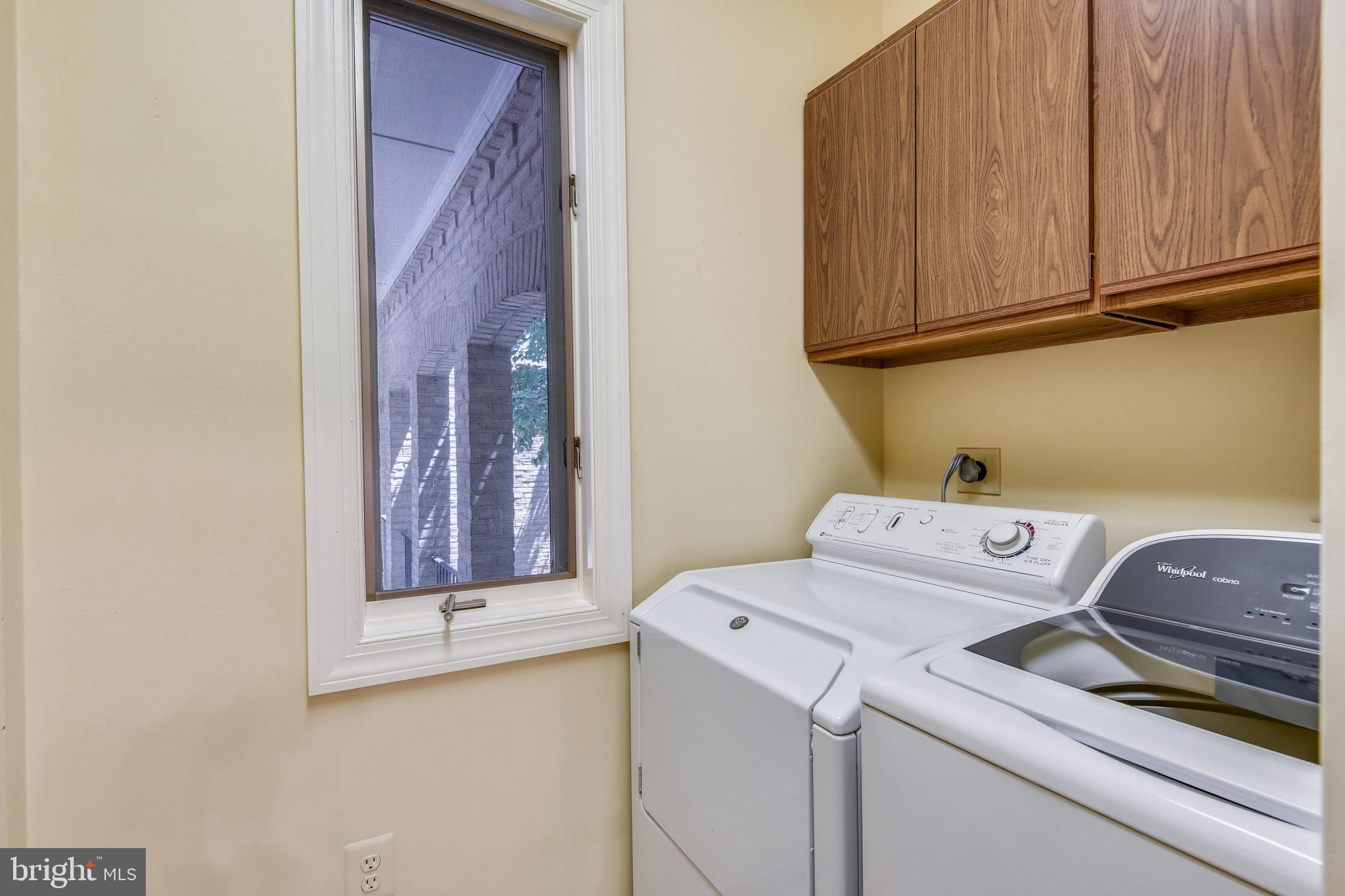 HUNTER'S CREST - Residential