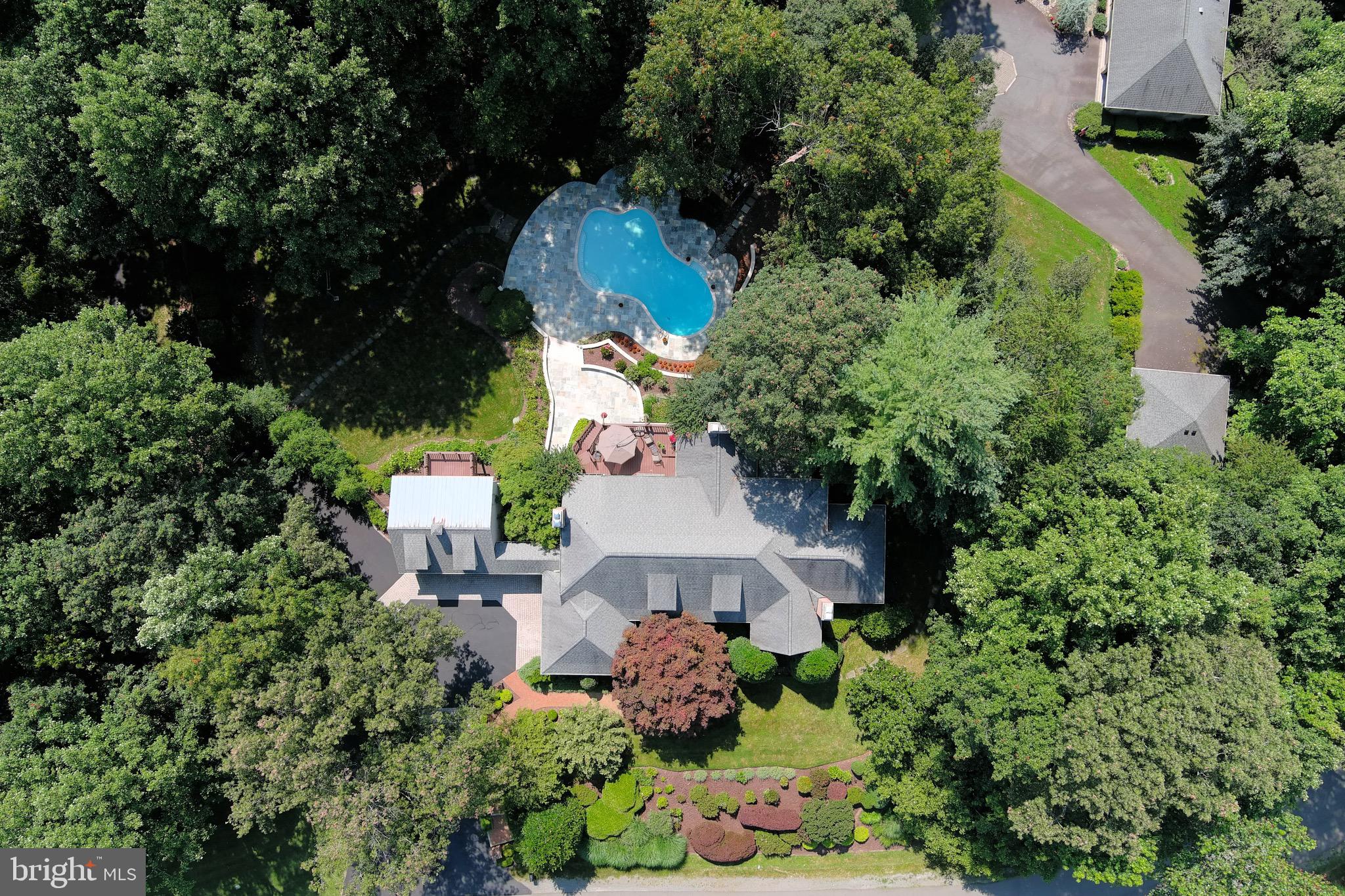 HUNTER'S CREST - Residential