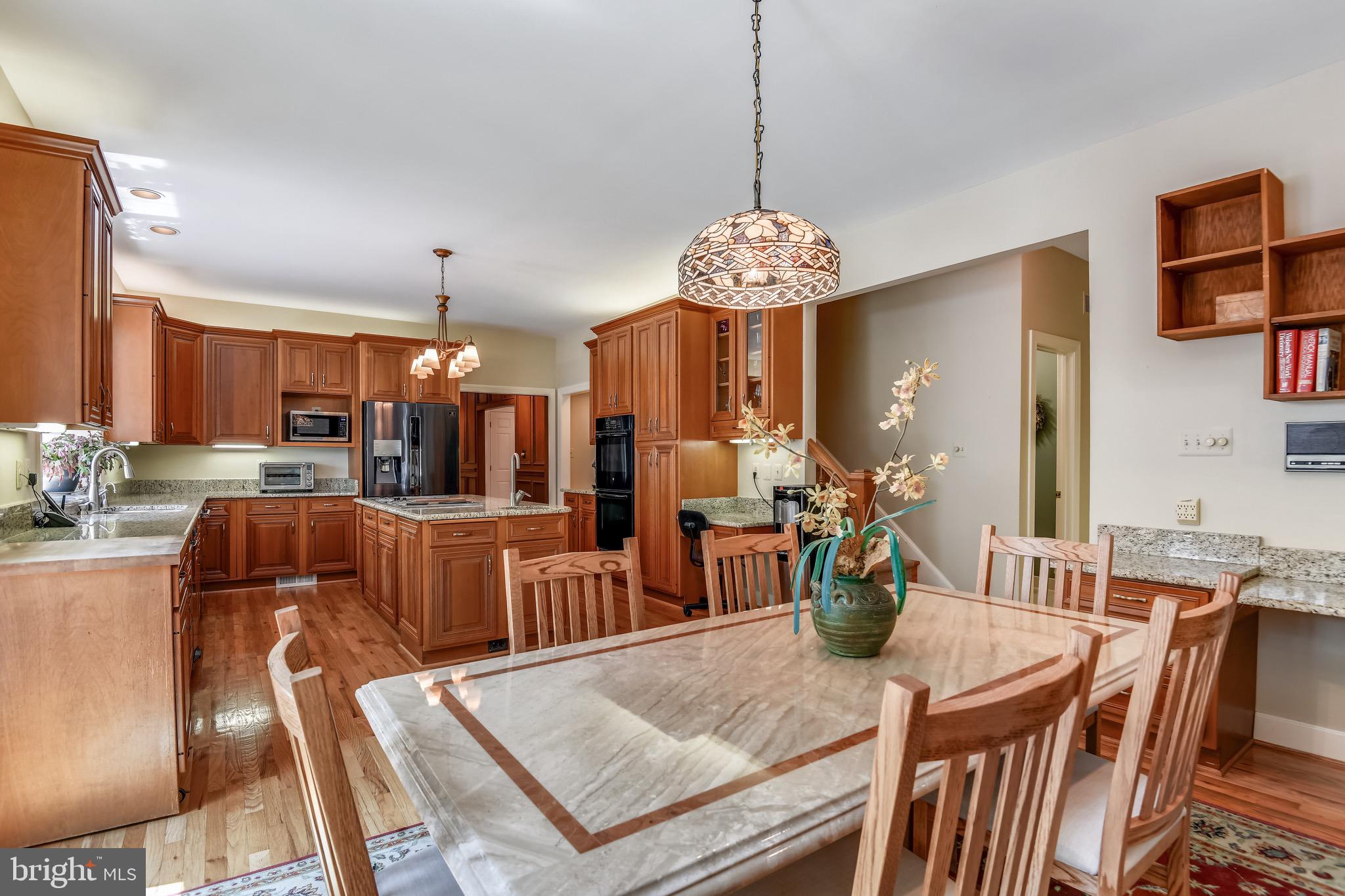 HUNTER'S CREST - Residential