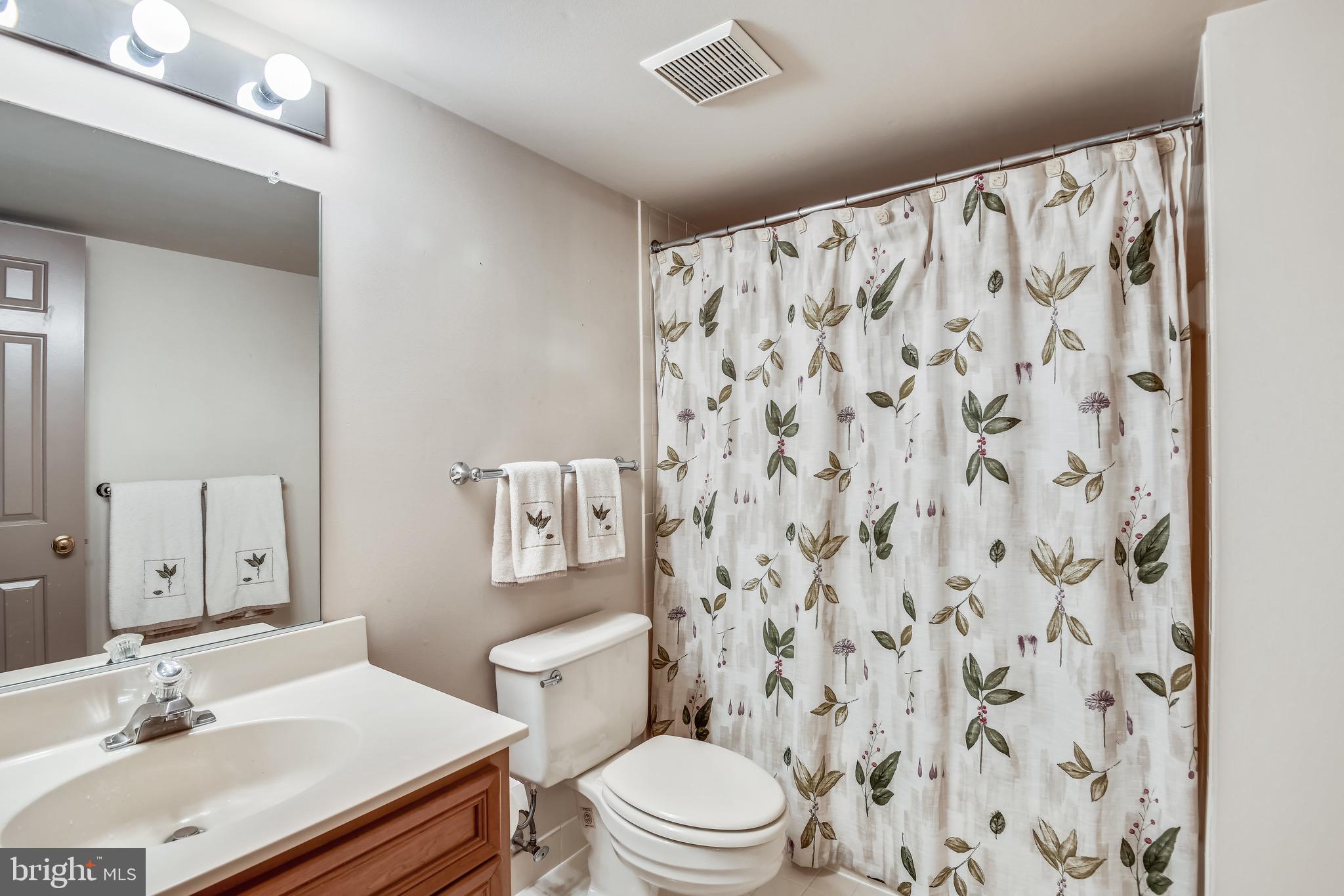 HUNTER'S CREST - Residential