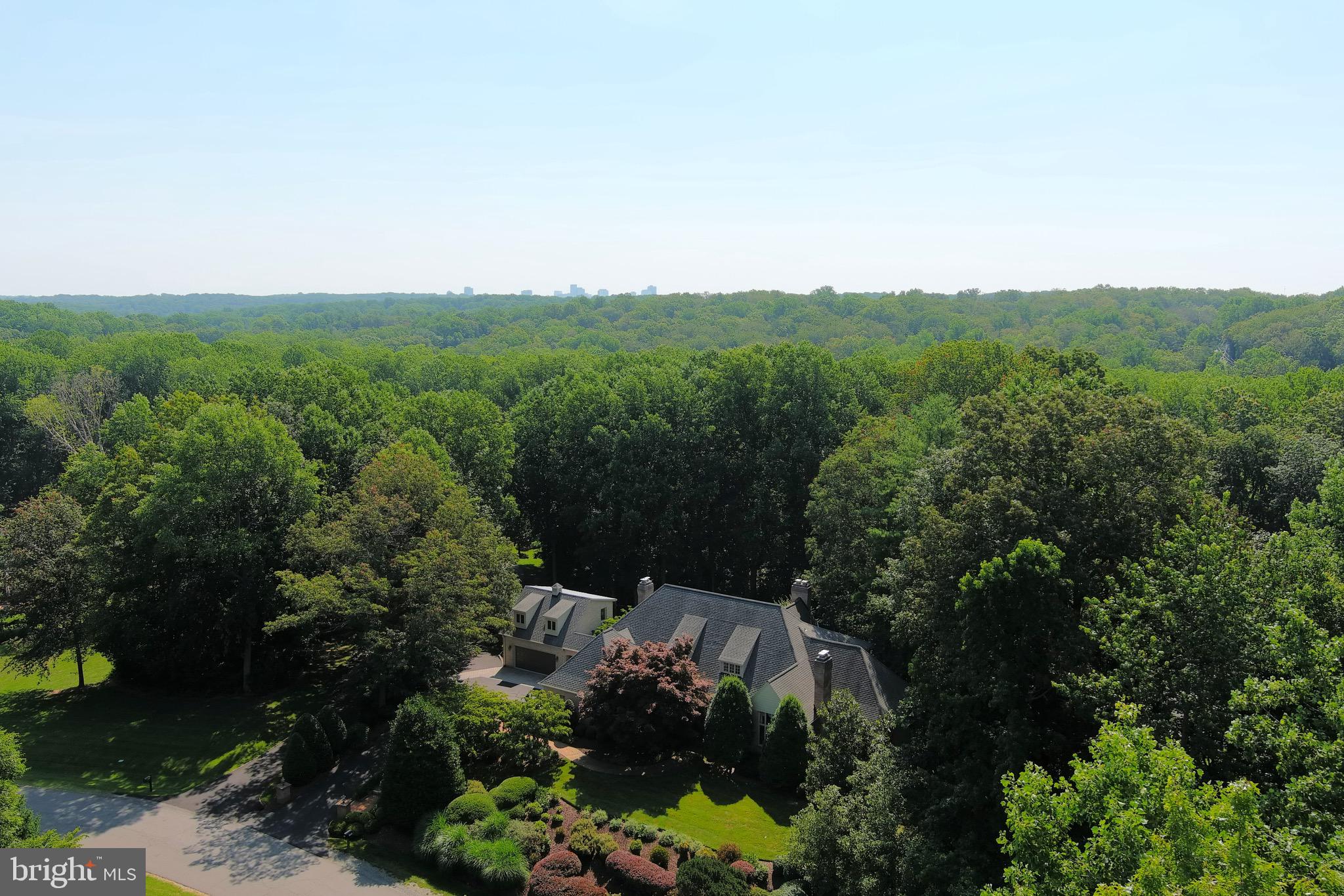 HUNTER'S CREST - Residential