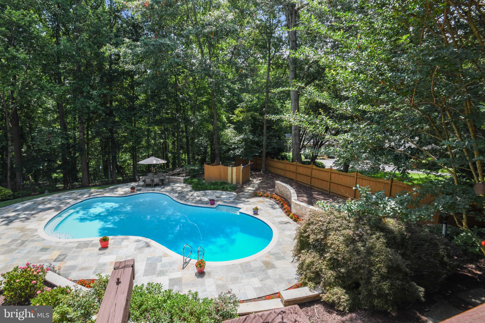 HUNTER'S CREST - Residential