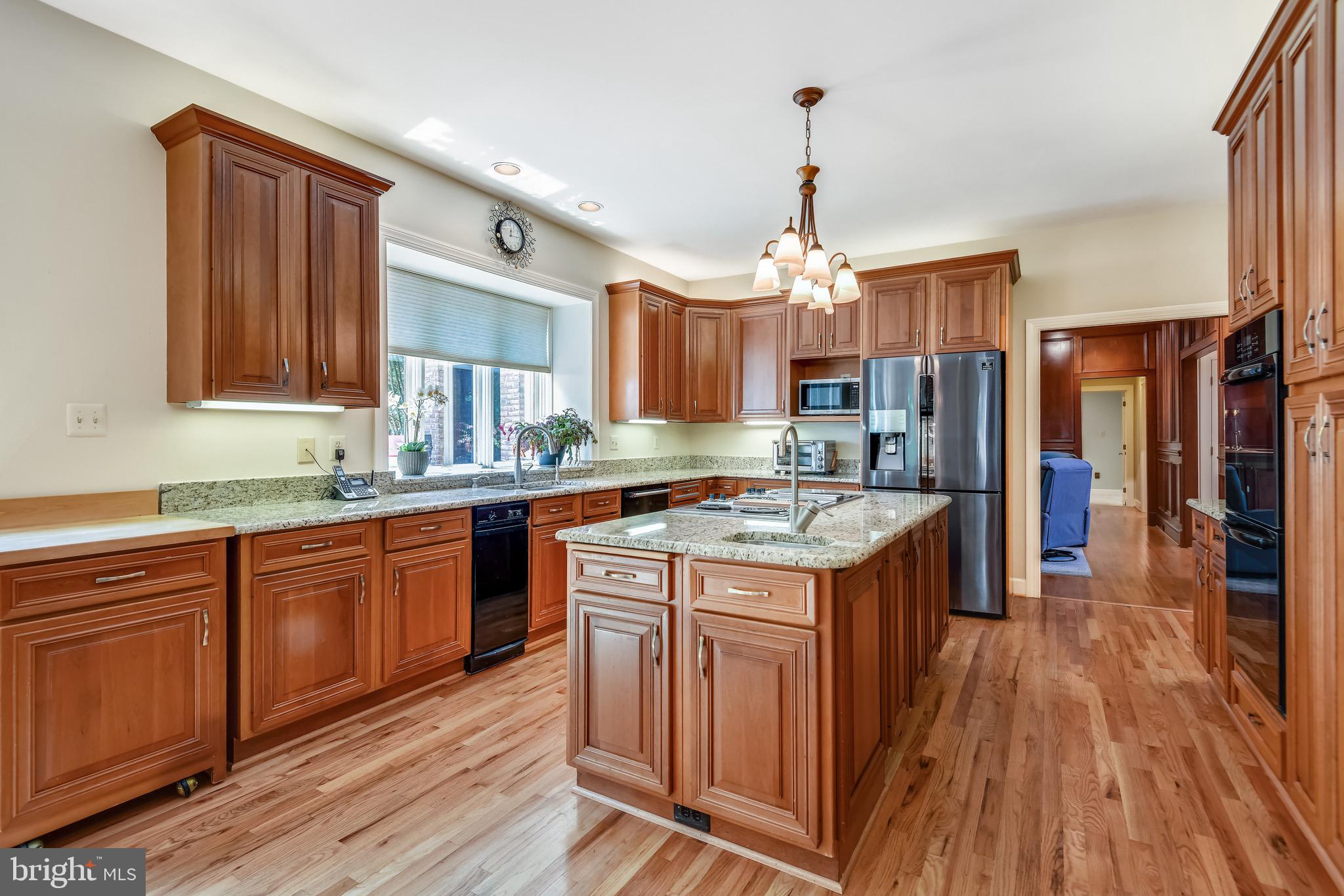 HUNTER'S CREST - Residential