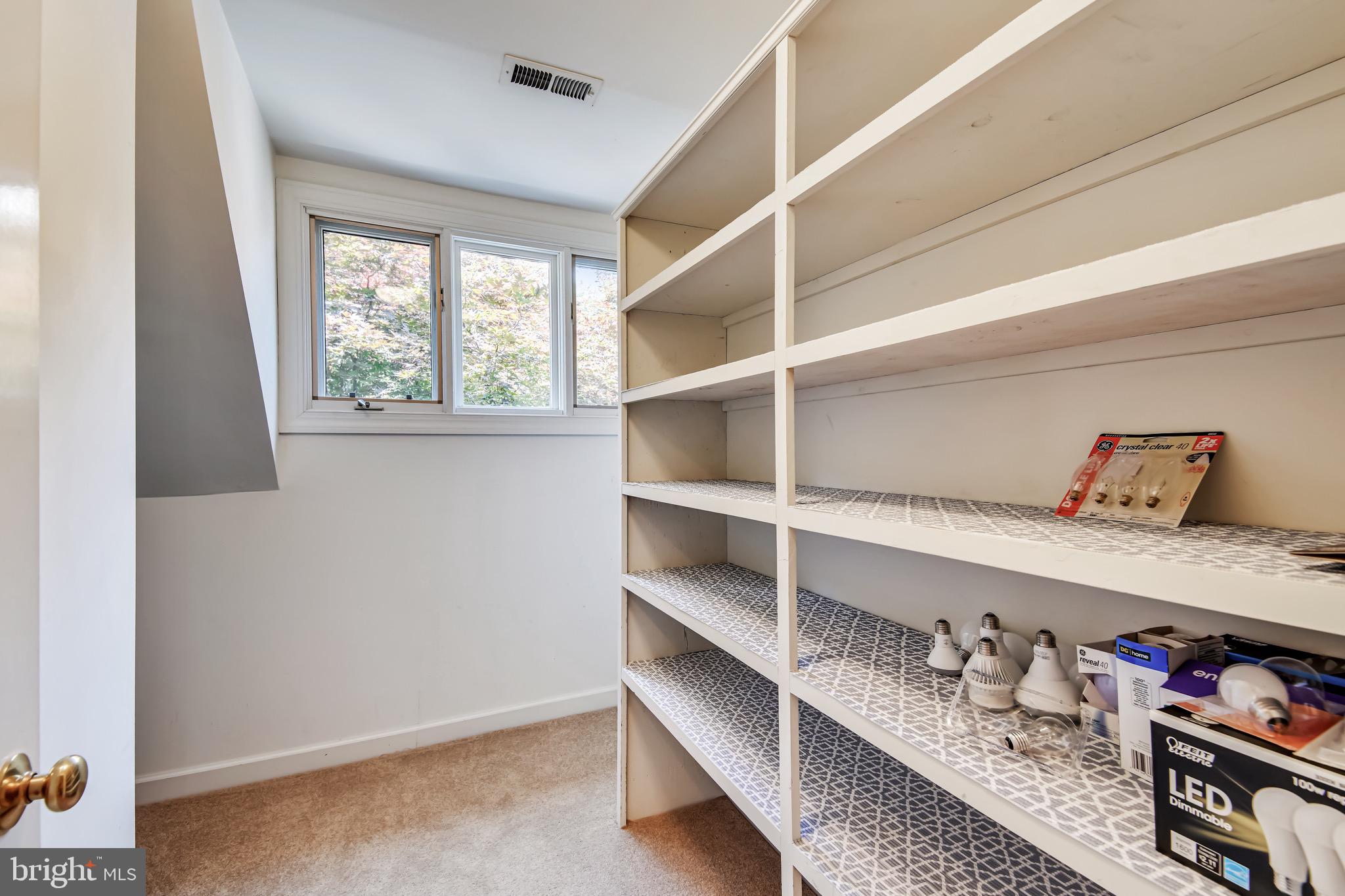 HUNTER'S CREST - Residential