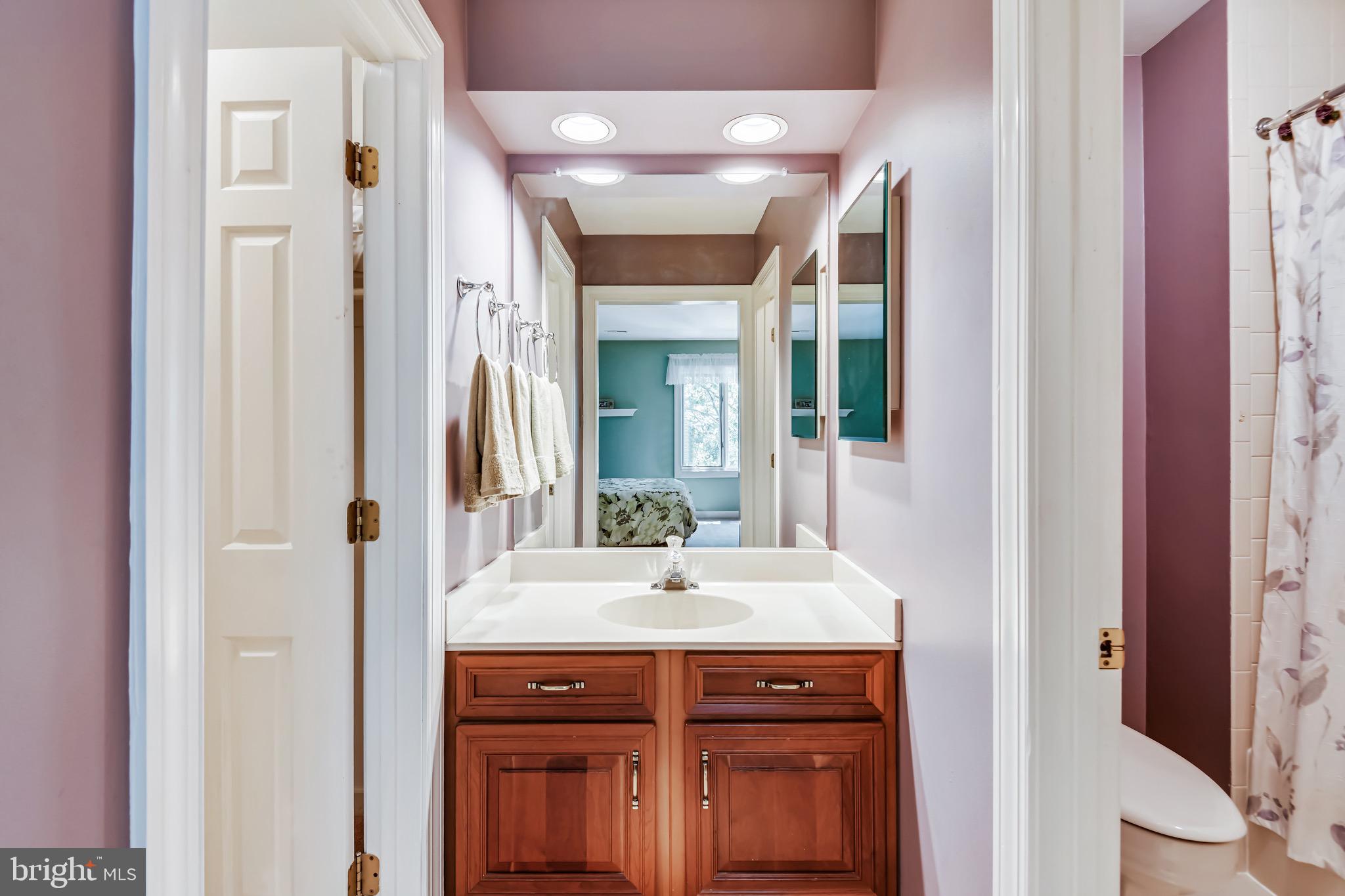 HUNTER'S CREST - Residential