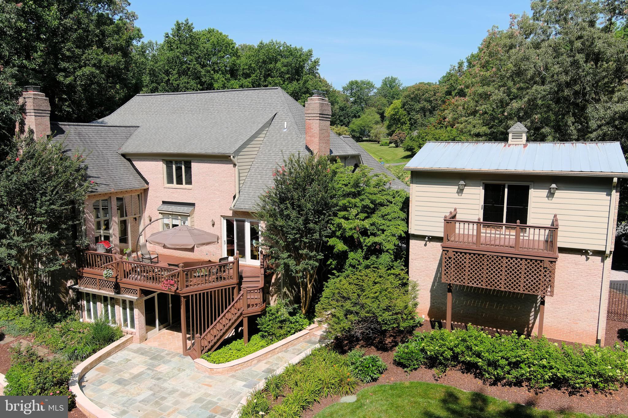 HUNTER'S CREST - Residential