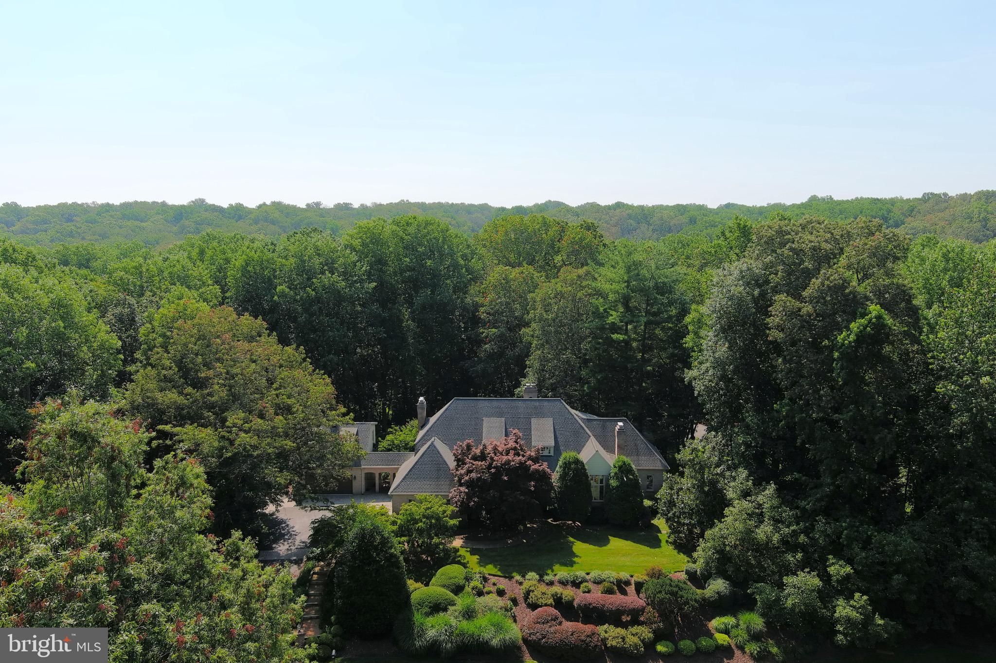 HUNTER'S CREST - Residential