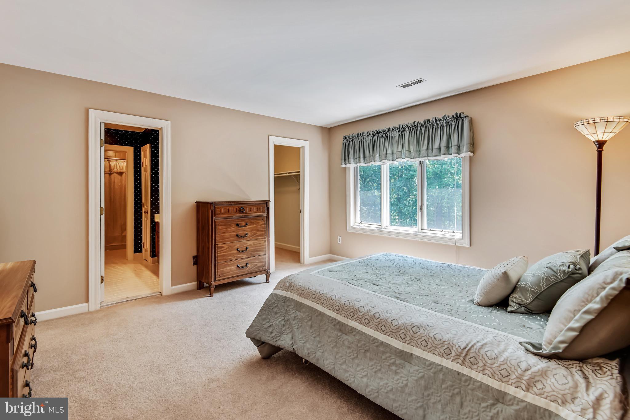 HUNTER'S CREST - Residential