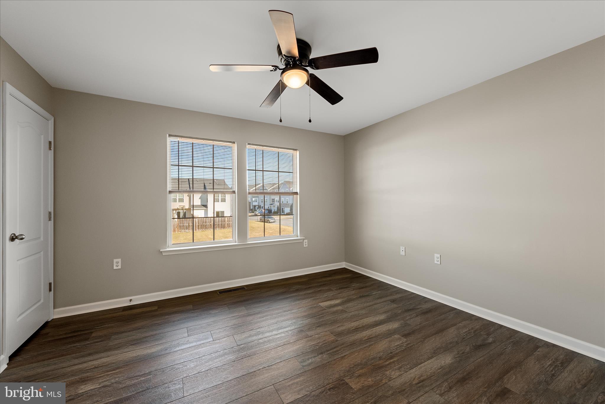 MANOR PARK - Residential