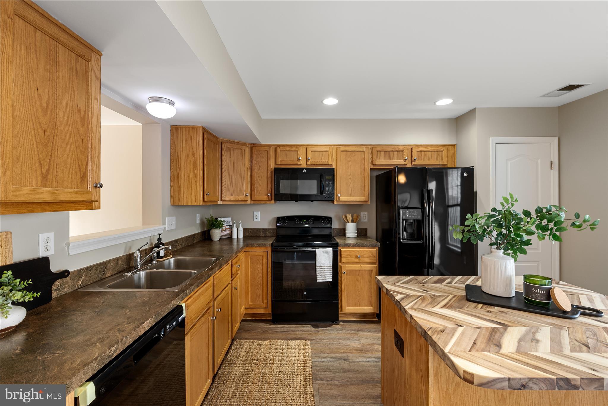 MANOR PARK - Residential