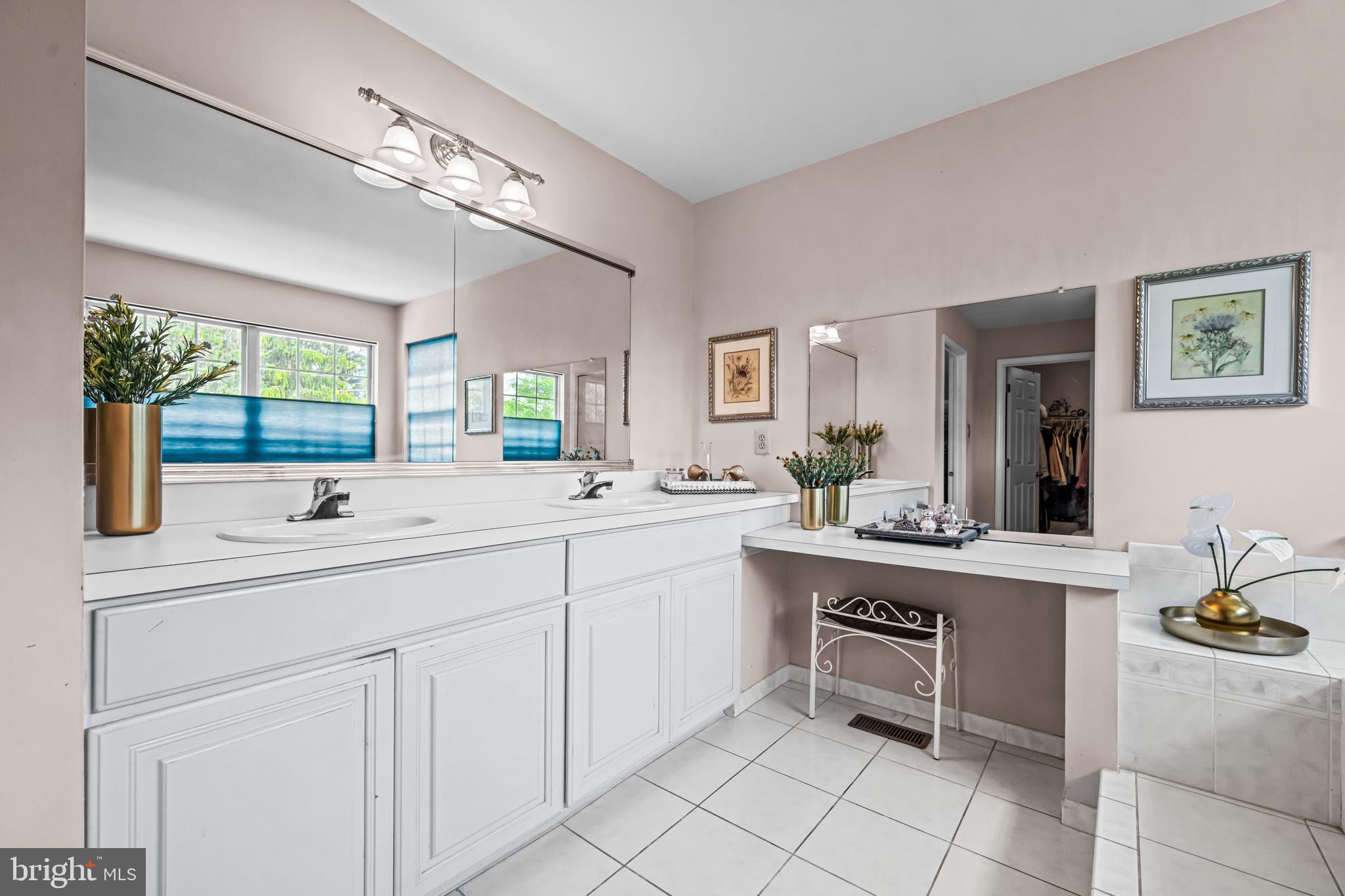 WOODFIELD ESTATES - Residential