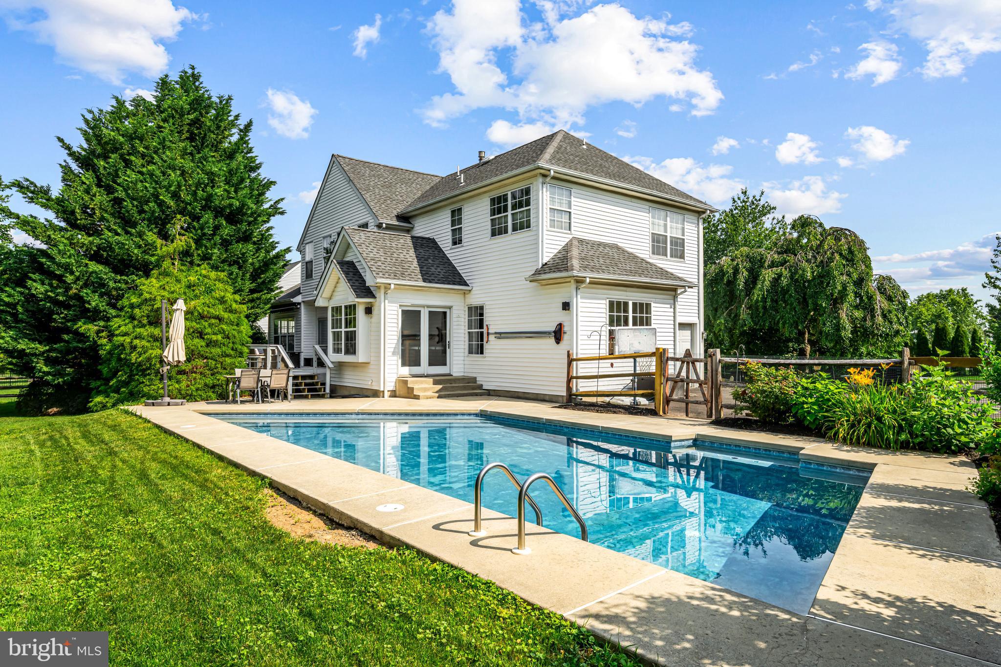 WOODFIELD ESTATES - Residential