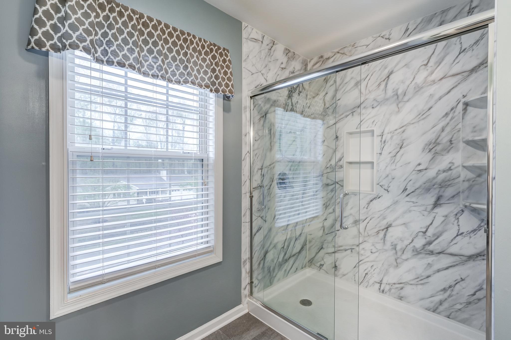 DEER LAKE ESTATES - Residential