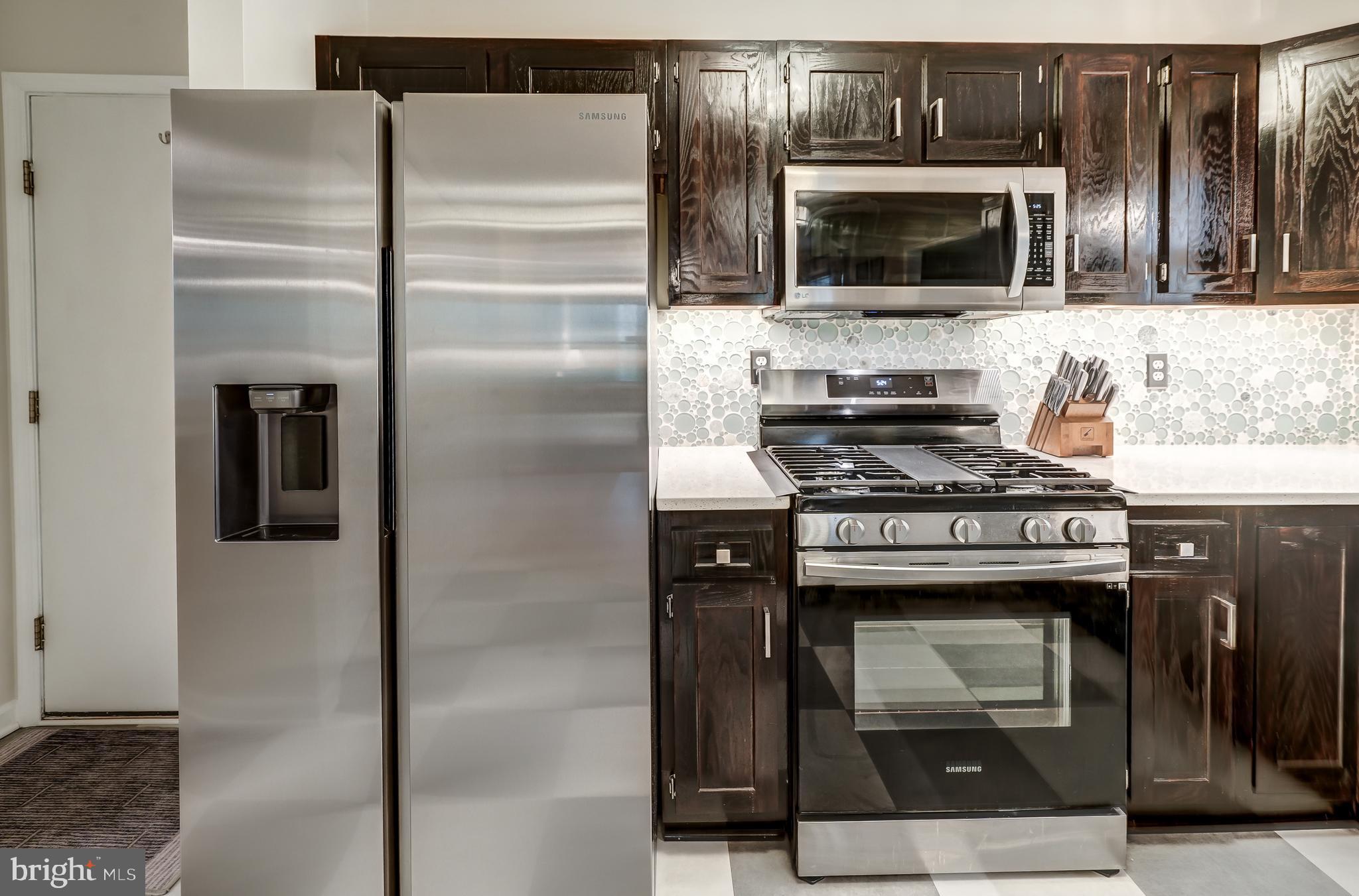 DEER LAKE ESTATES - Residential