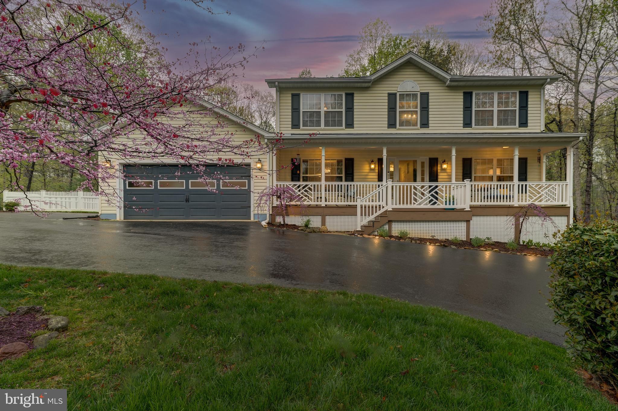 DEER LAKE ESTATES - Residential