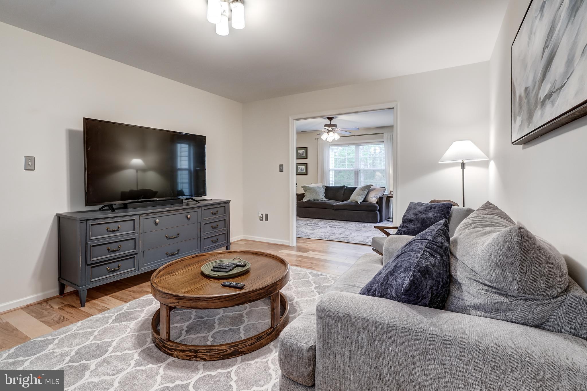 DEER LAKE ESTATES - Residential