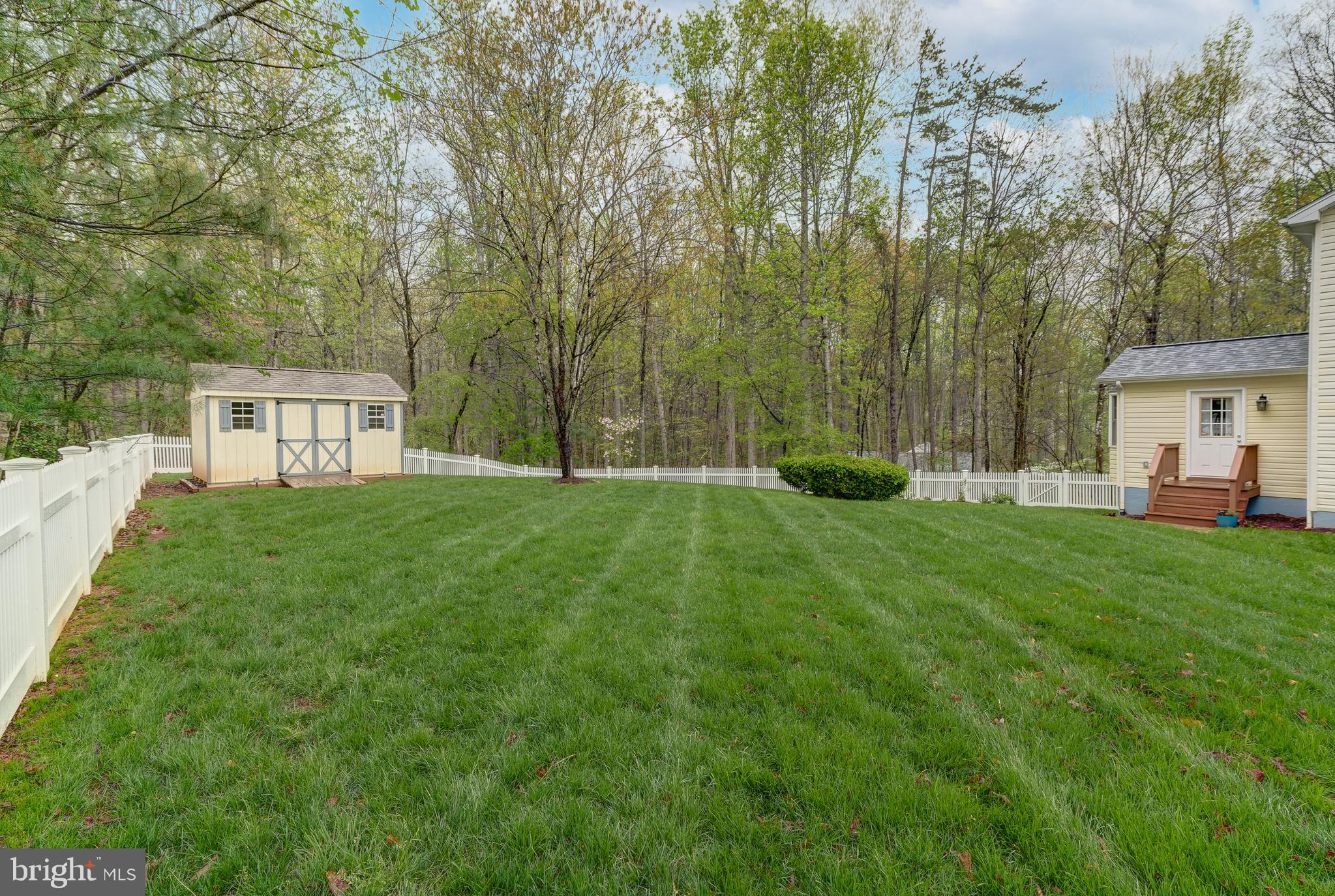 DEER LAKE ESTATES - Residential