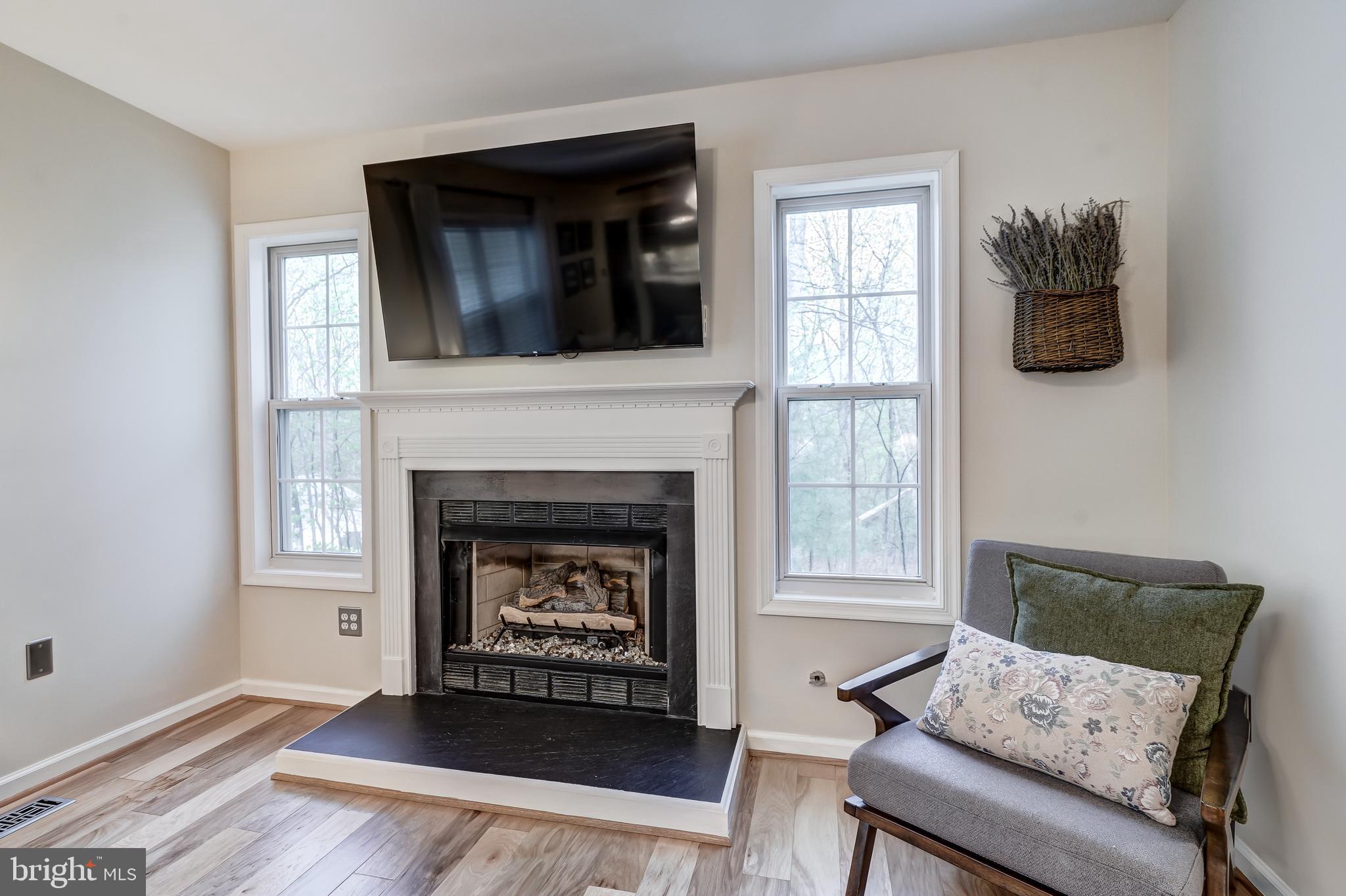 DEER LAKE ESTATES - Residential