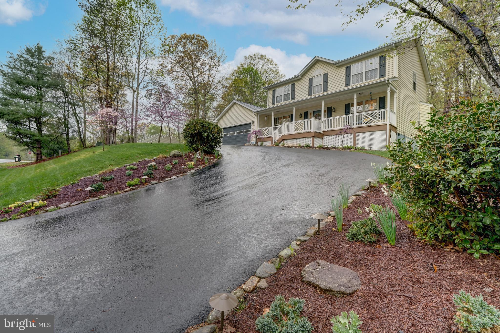 DEER LAKE ESTATES - Residential