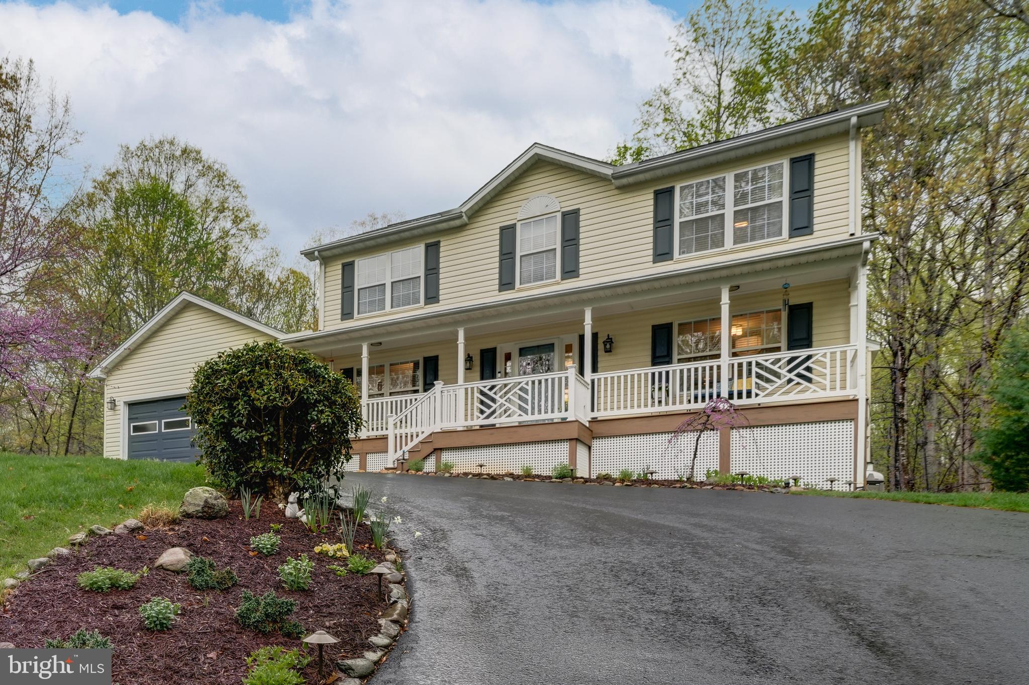 DEER LAKE ESTATES - Residential