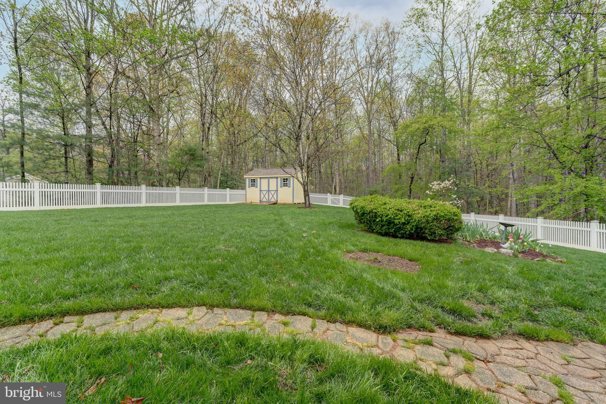 DEER LAKE ESTATES - Residential