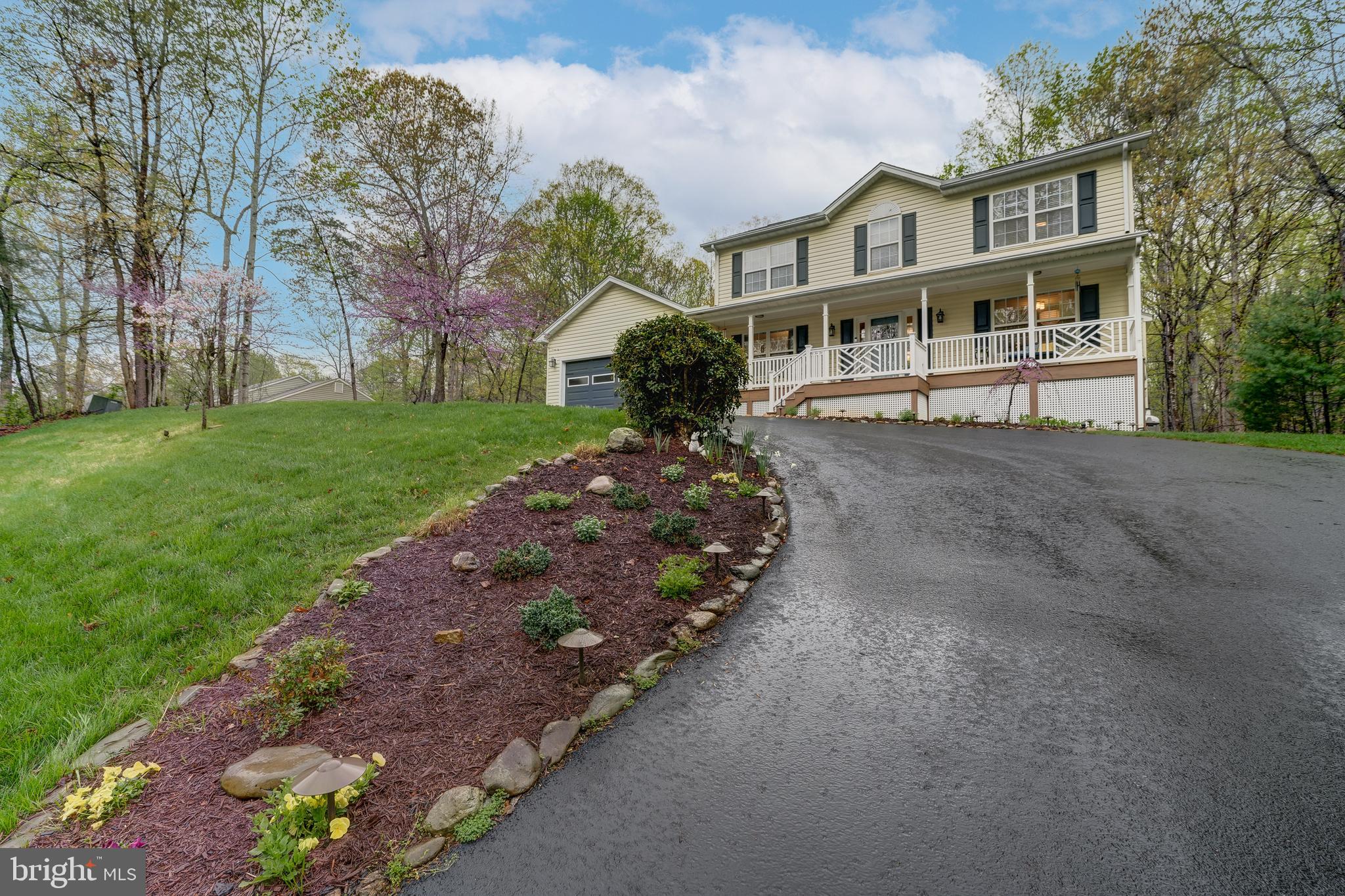 DEER LAKE ESTATES - Residential