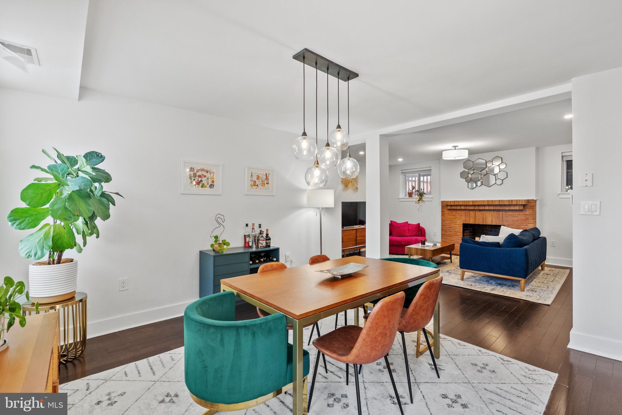 1461 GIRARD STREET NW 201