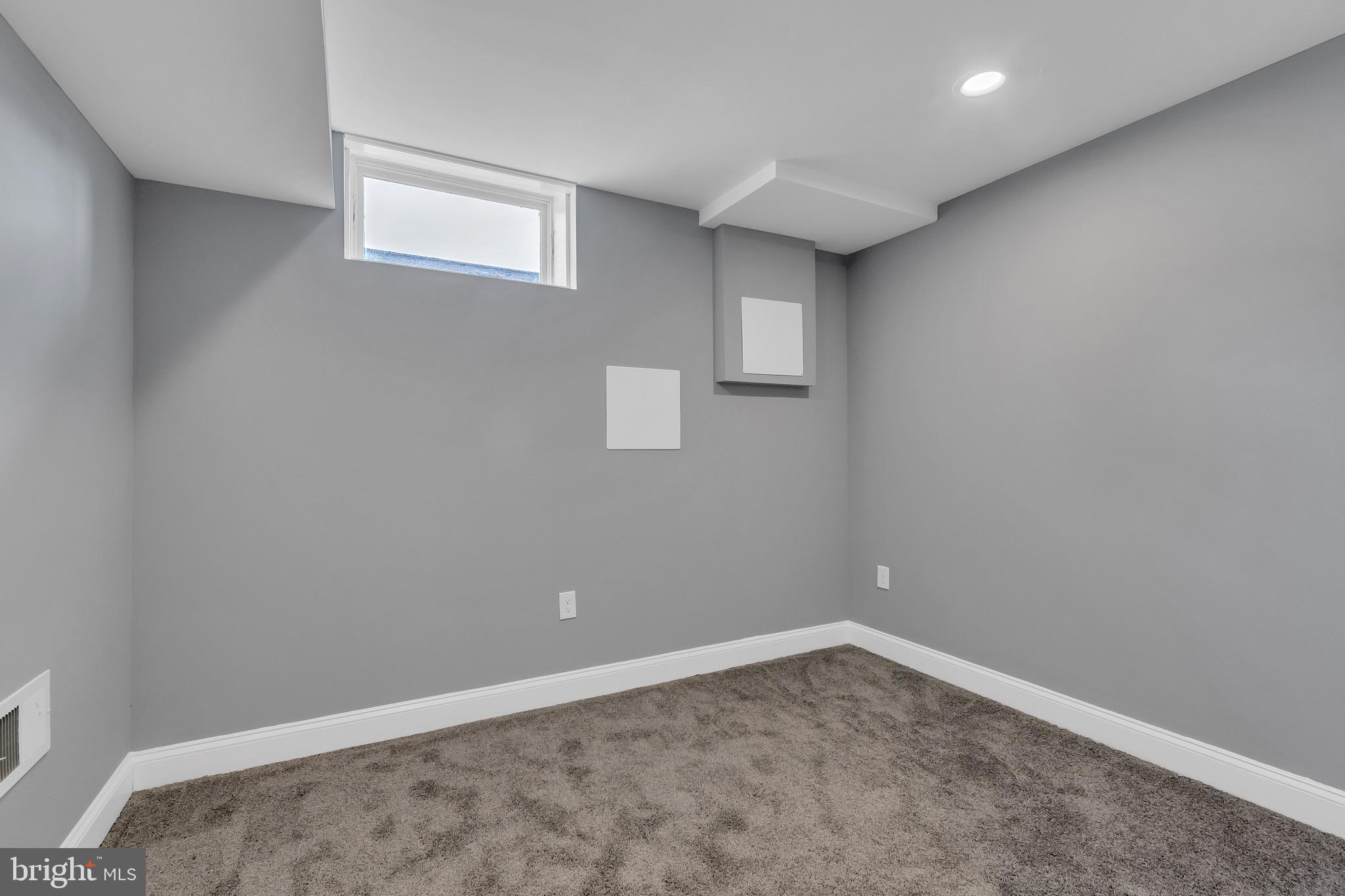 HIGHLANDTOWN - Residential Lease