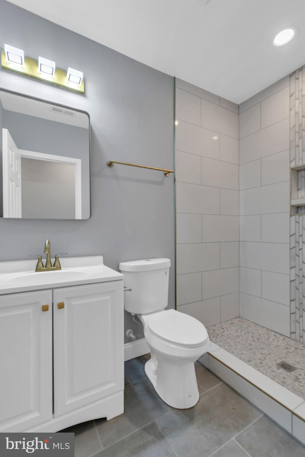 HIGHLANDTOWN - Residential Lease