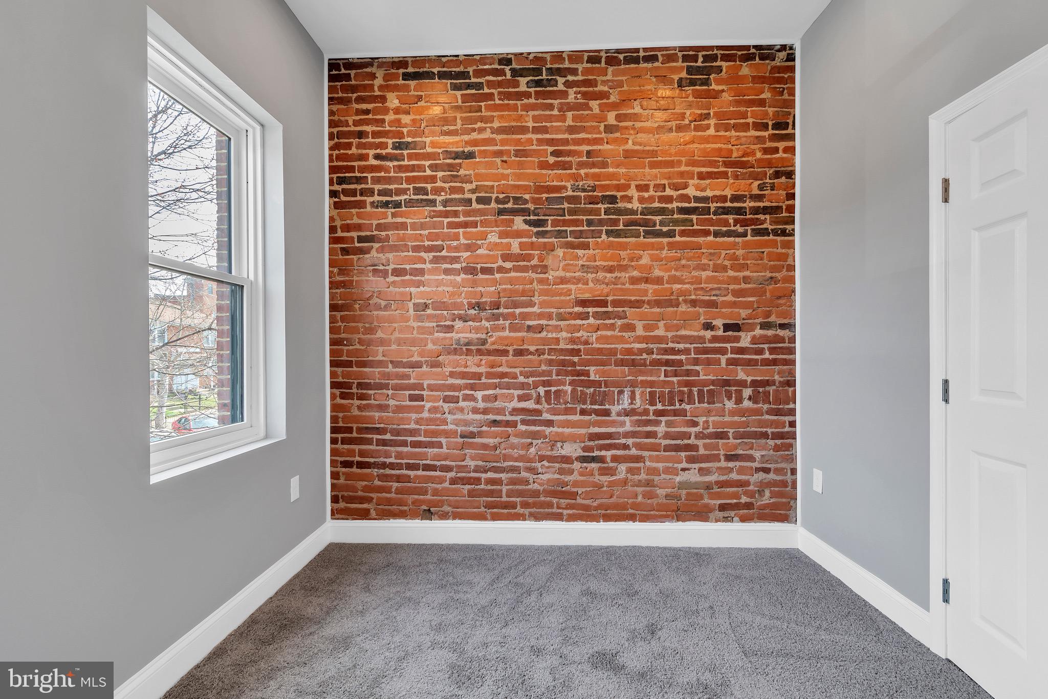 HIGHLANDTOWN - Residential Lease