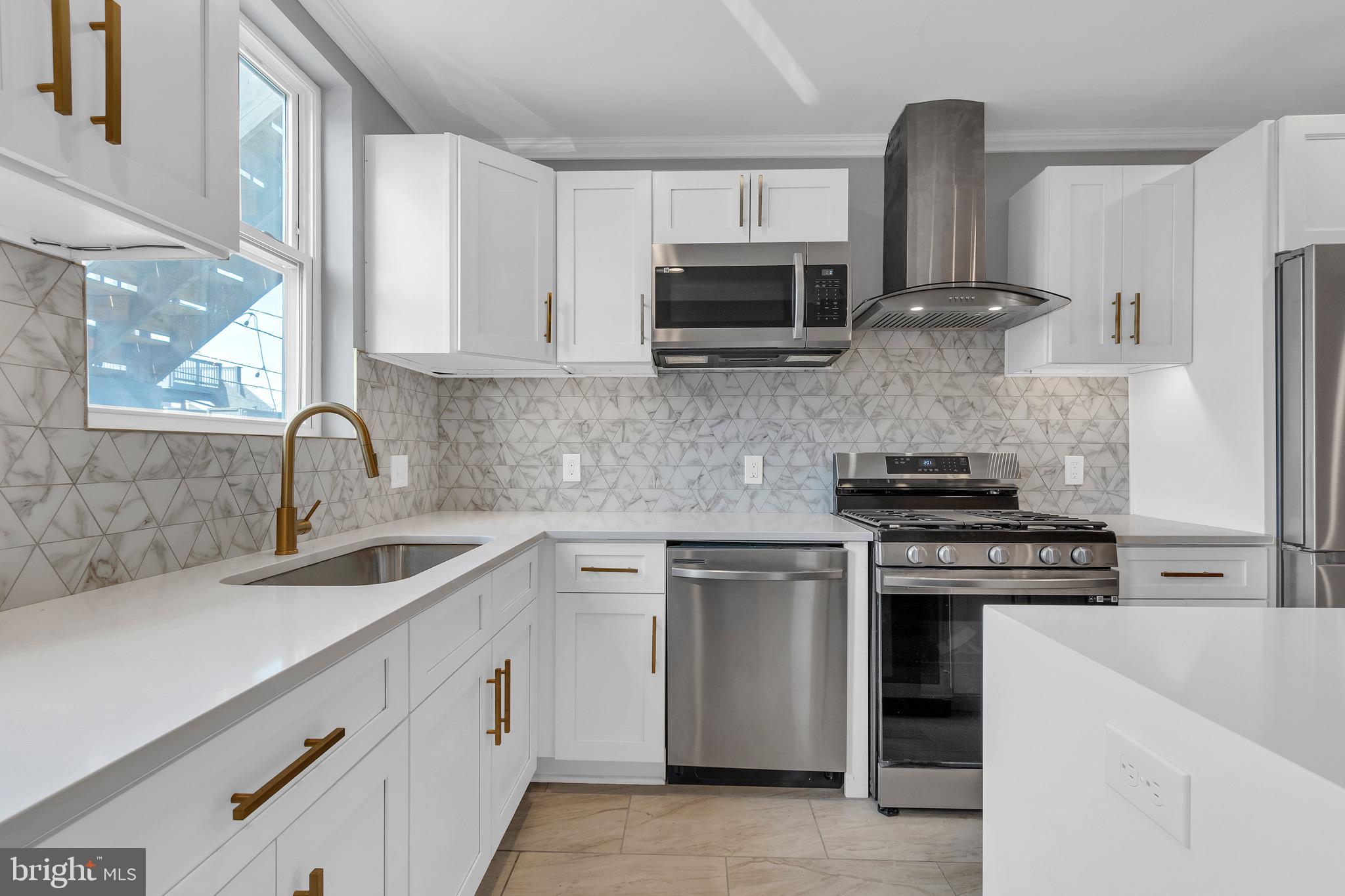 HIGHLANDTOWN - Residential Lease