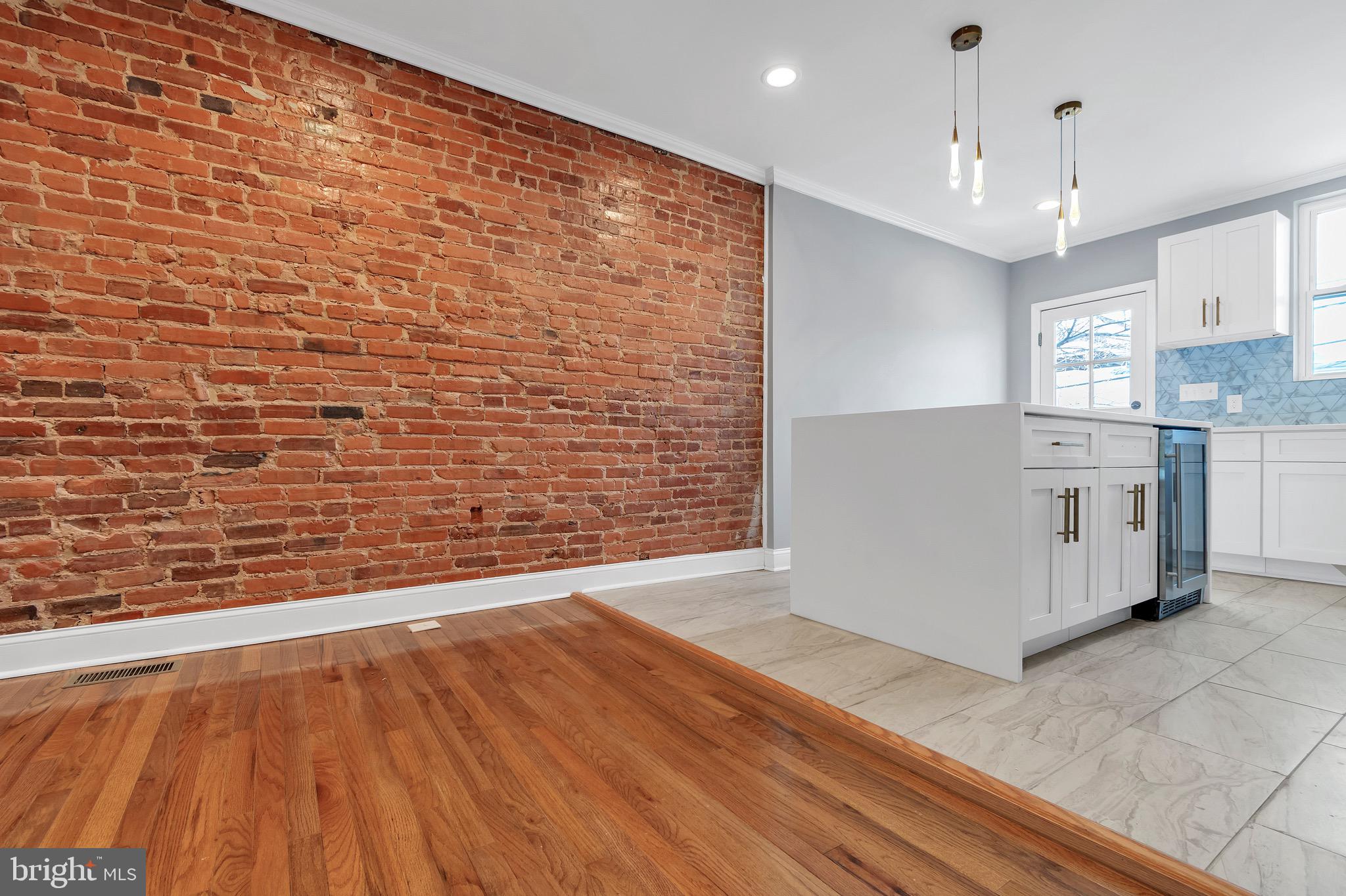 HIGHLANDTOWN - Residential Lease