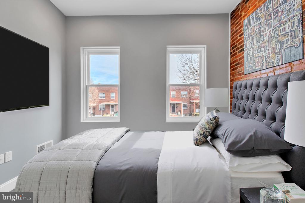 HIGHLANDTOWN - Residential Lease