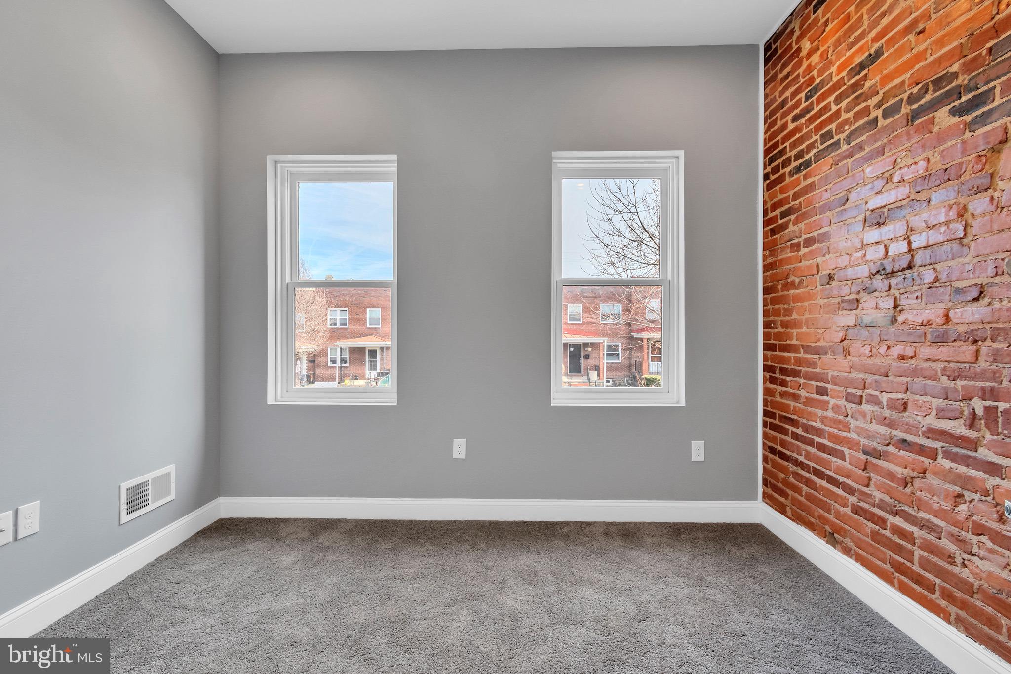 HIGHLANDTOWN - Residential Lease