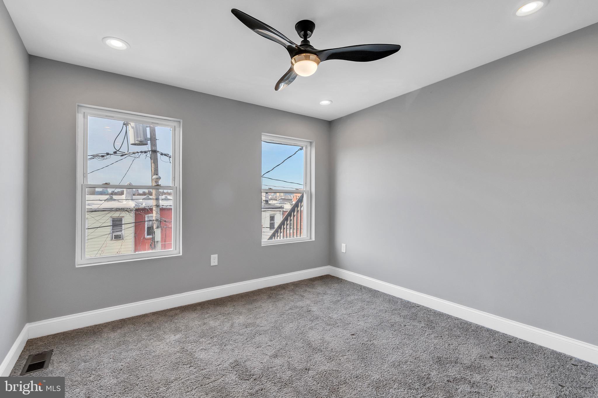 HIGHLANDTOWN - Residential Lease