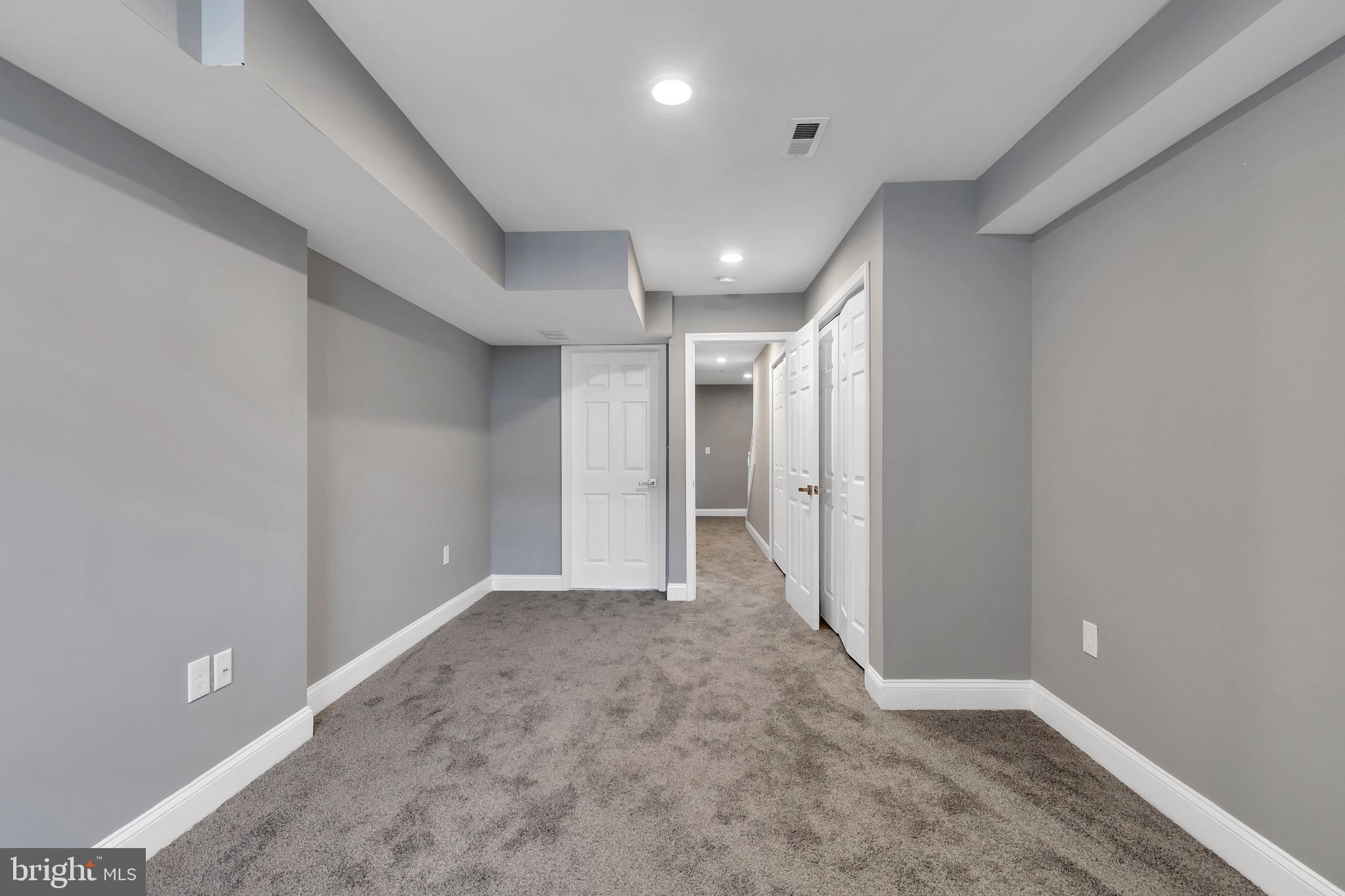 HIGHLANDTOWN - Residential Lease