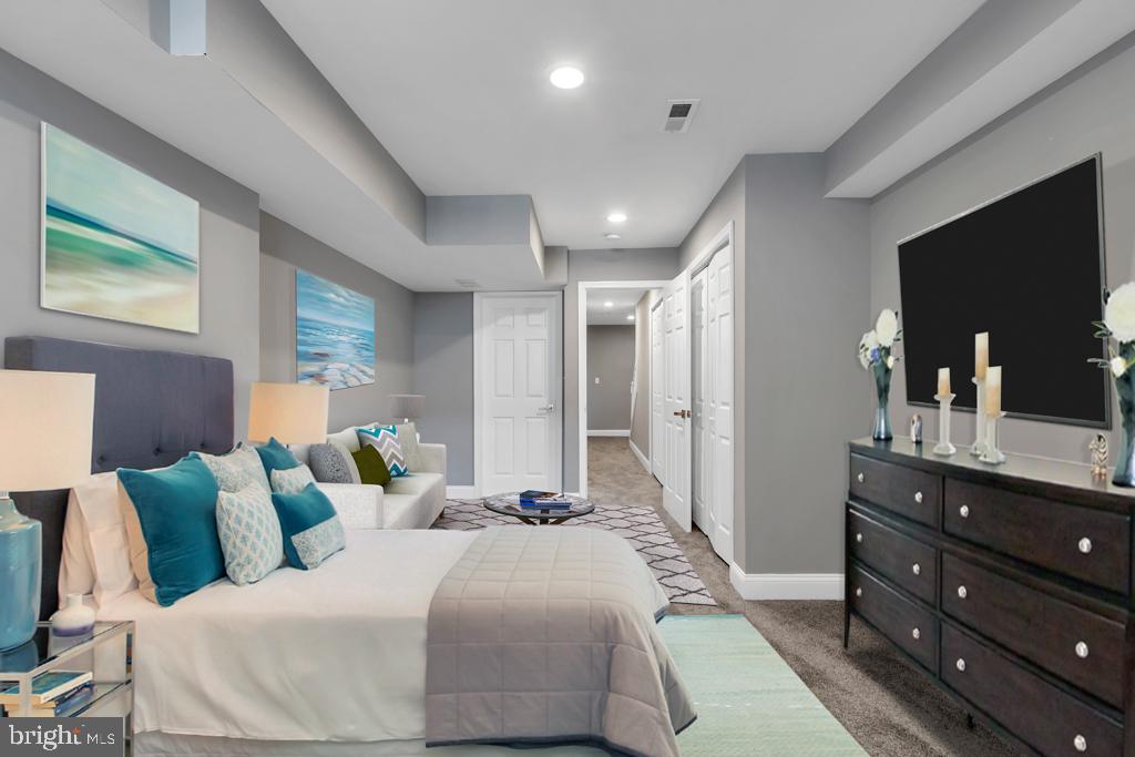 HIGHLANDTOWN - Residential Lease