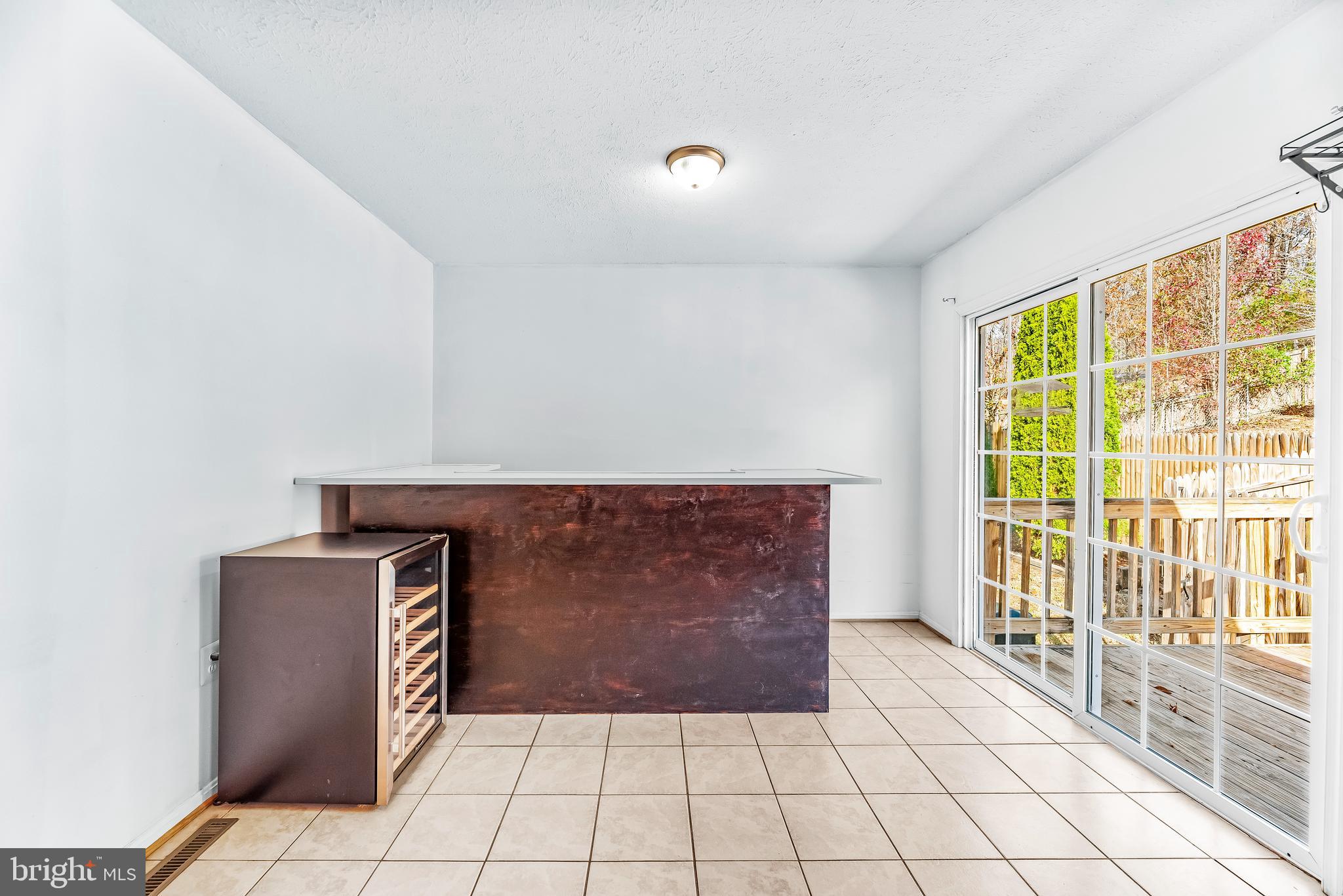 LAUREL RIDGE - Residential