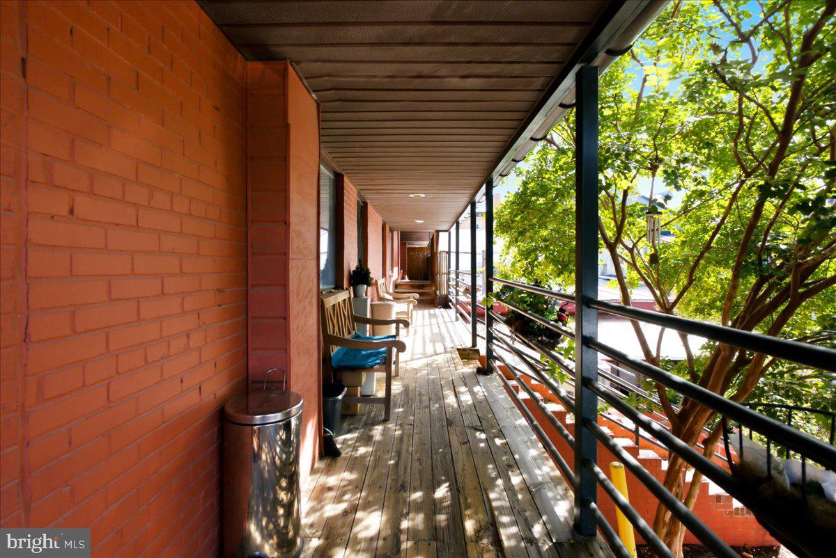 116 N INDIAN ALLEY 201