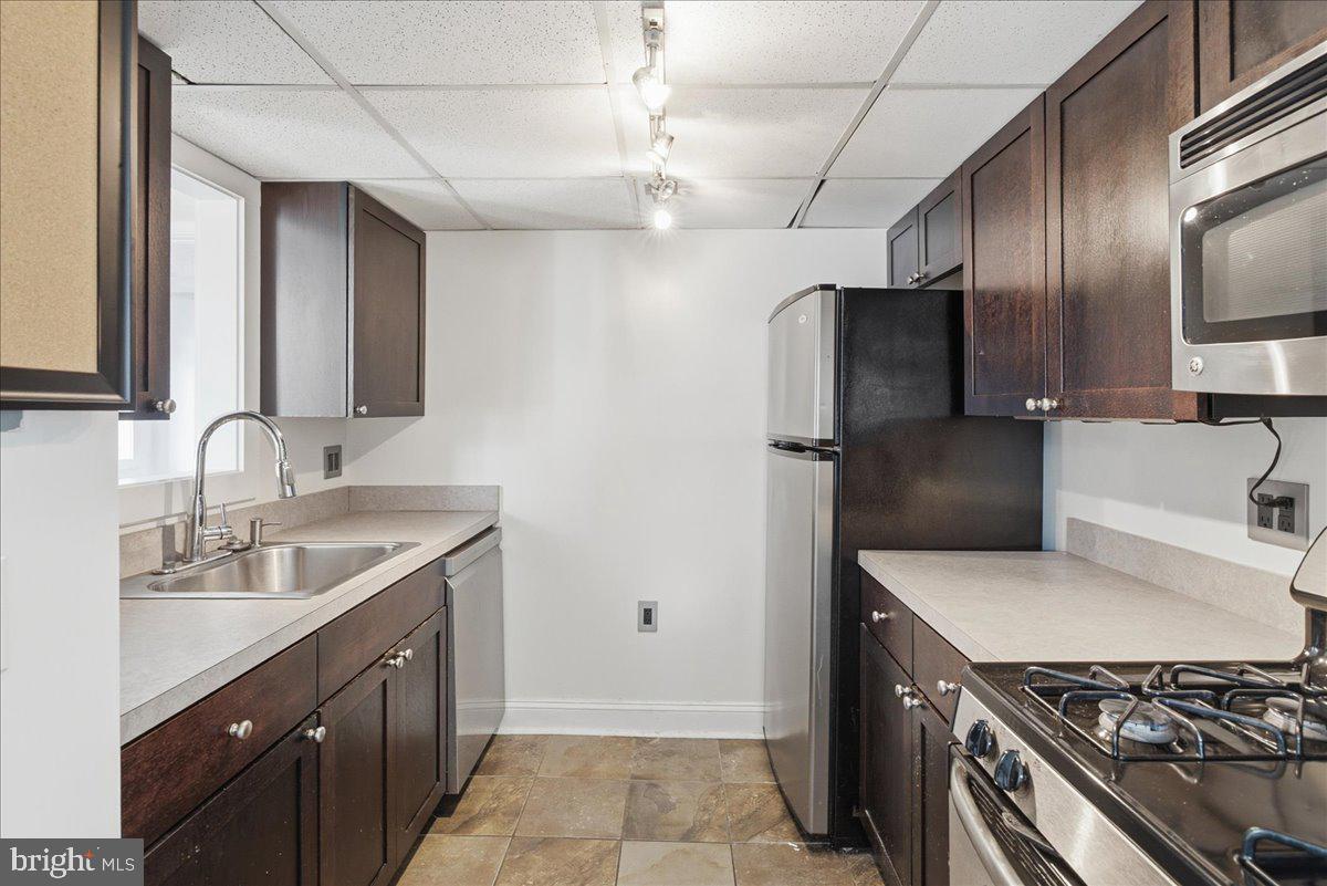 116 N INDIAN ALLEY 201