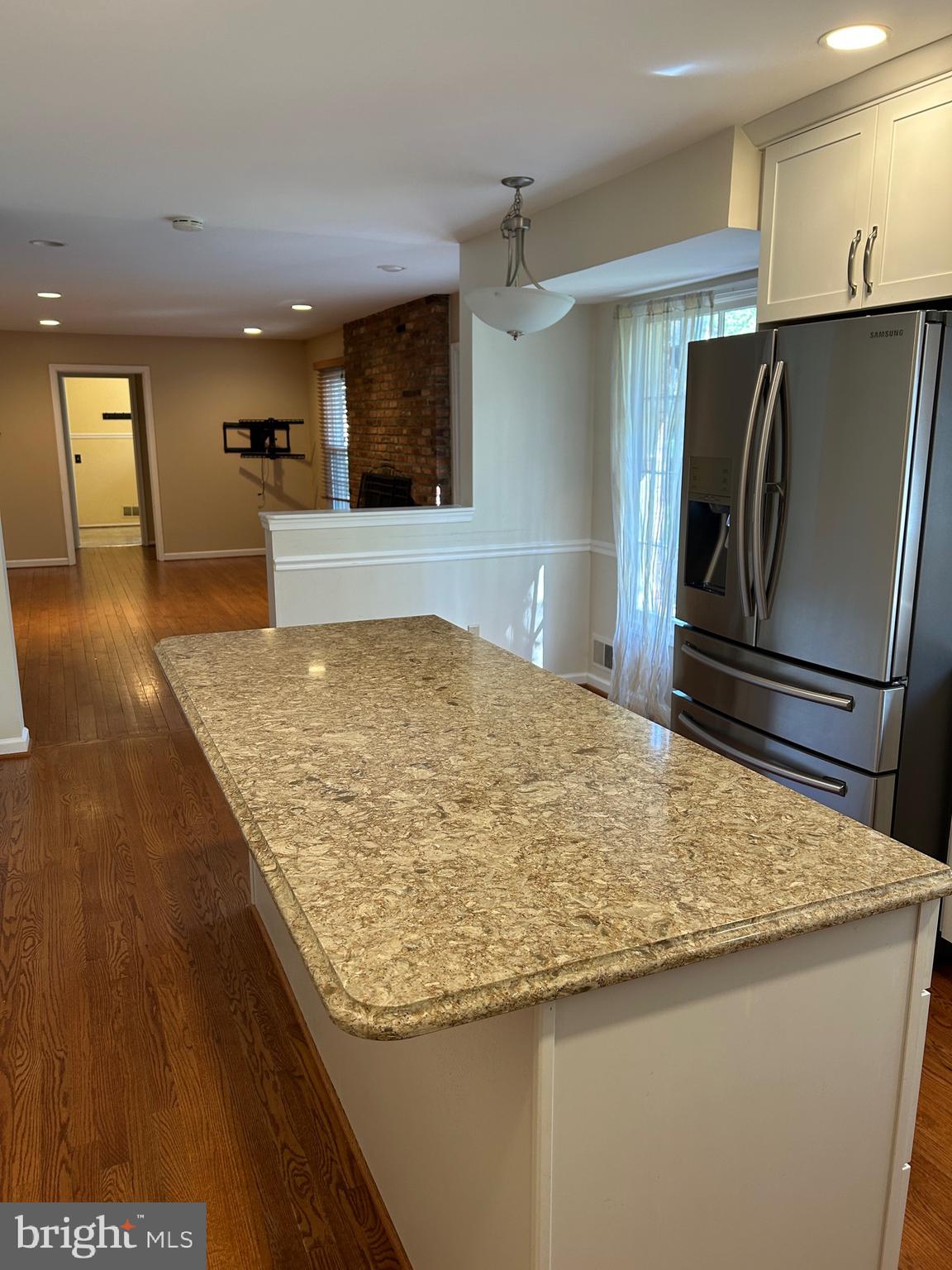 FOX HILLS - Residential Lease